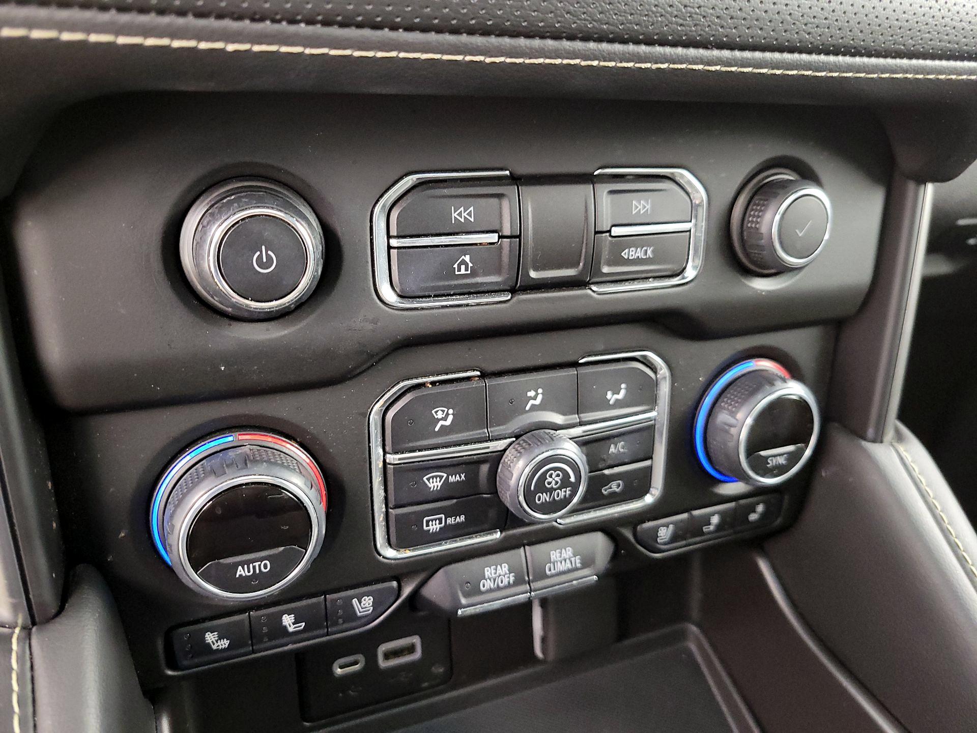 Thumbnail: 2021 Chevrolet Tahoe - 17