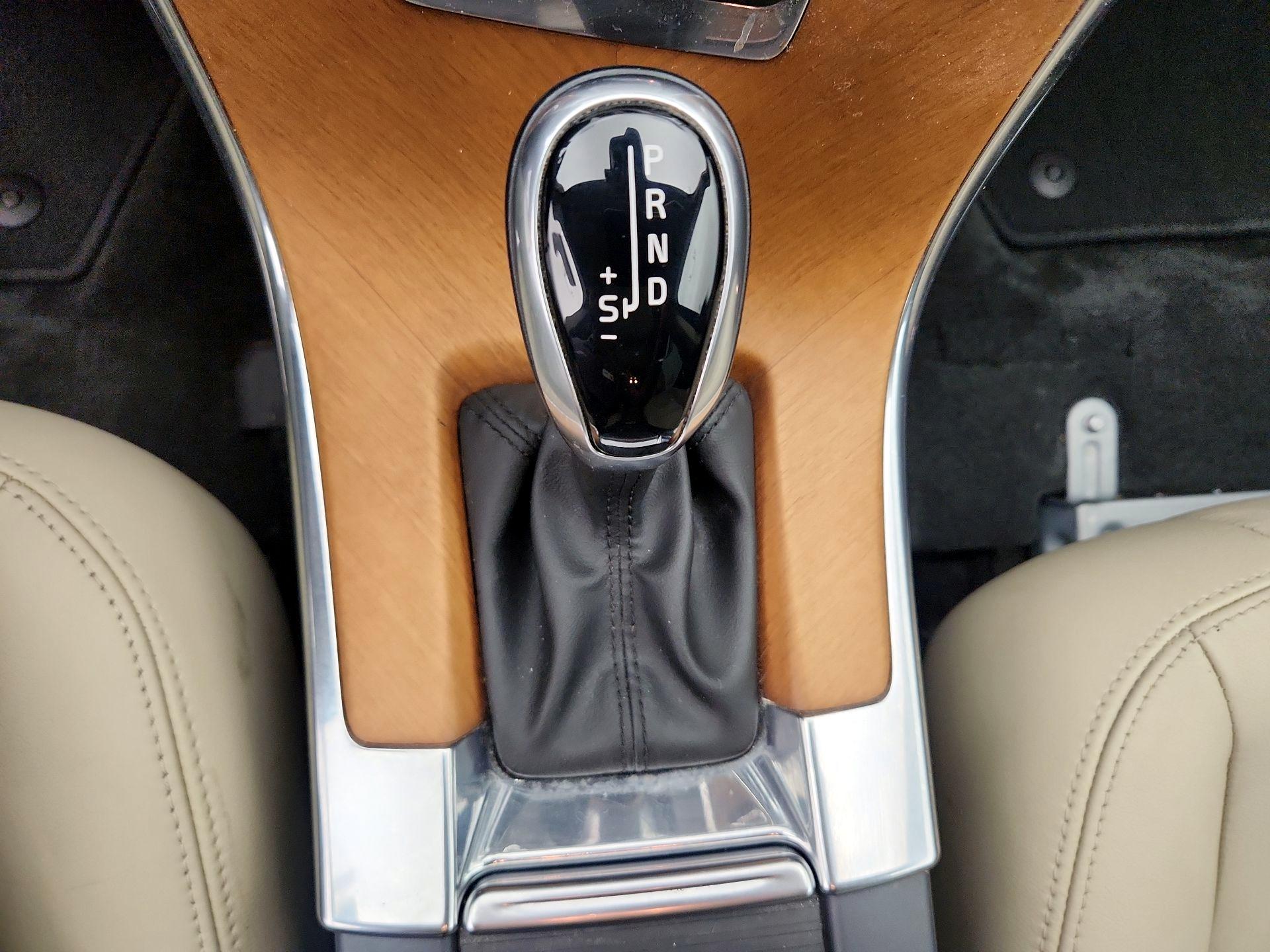 Thumbnail: 2017 Volvo XC60 - 18