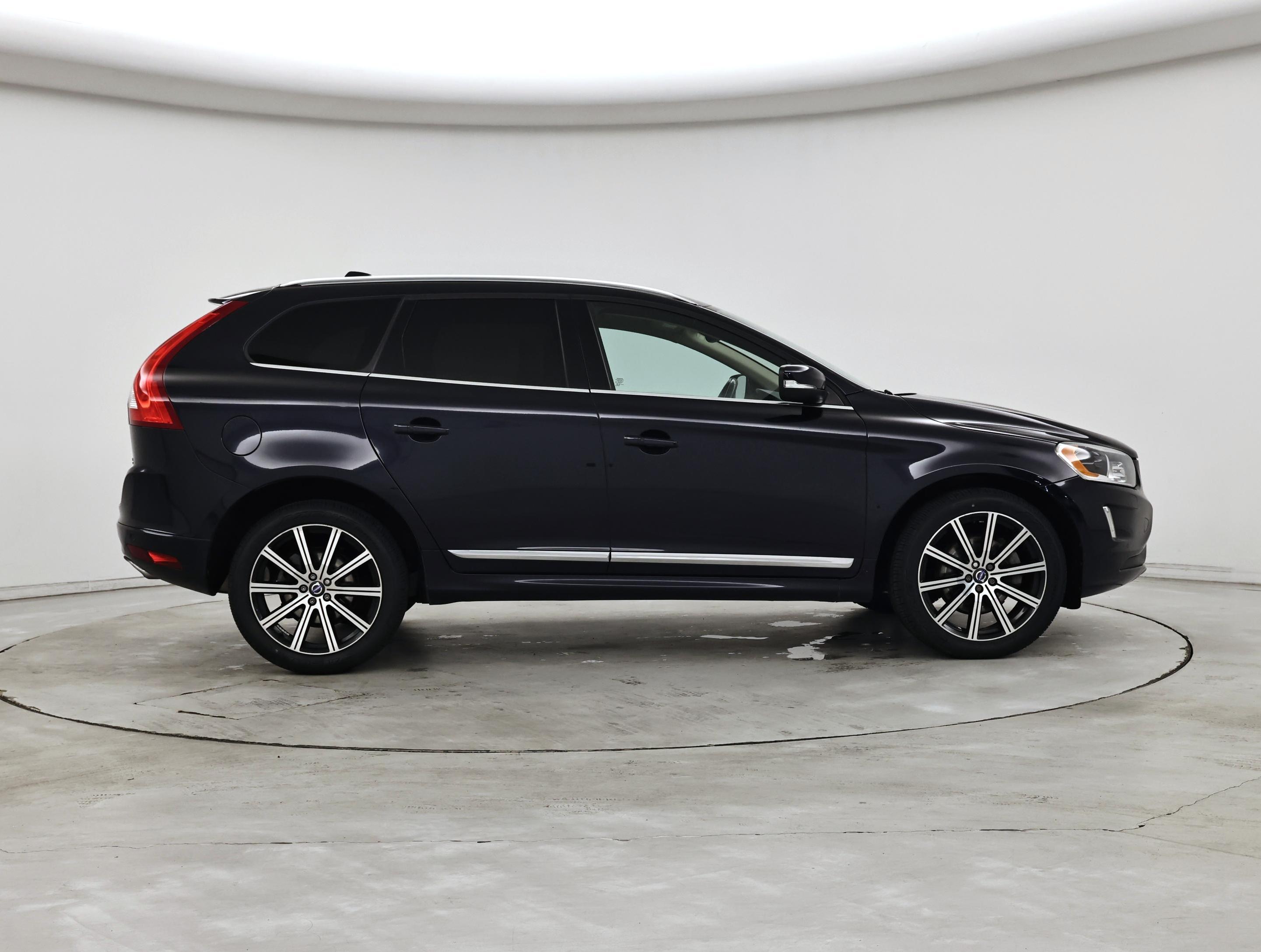 Thumbnail: 2017 Volvo XC60 - 7