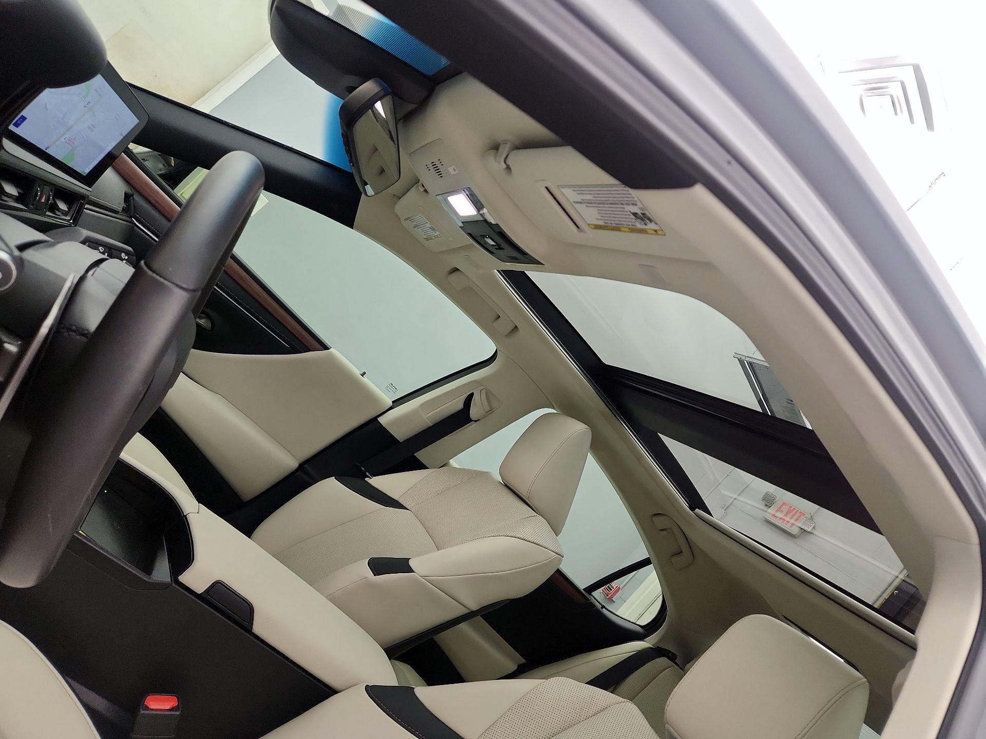 Thumbnail: 2025 Lexus ES - 20