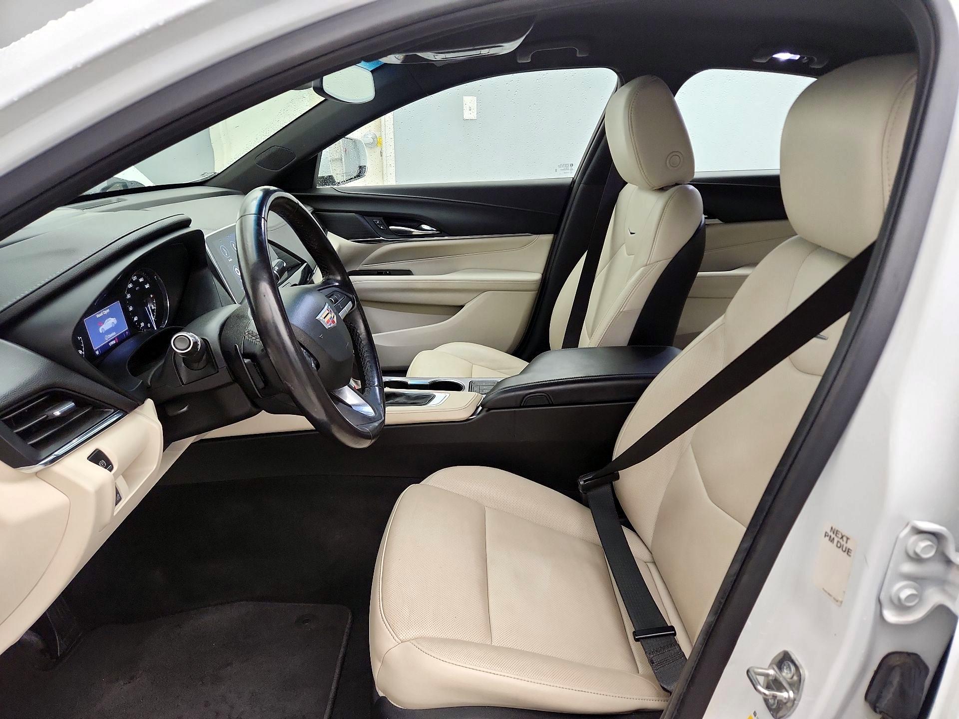 Thumbnail: 2022 Cadillac CT4 - 11
