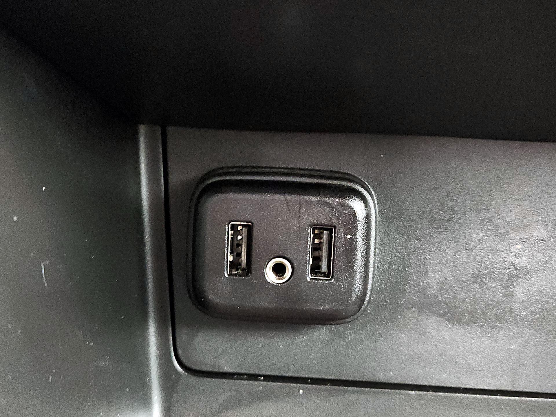 Thumbnail: 2021 Chevrolet Colorado - 18