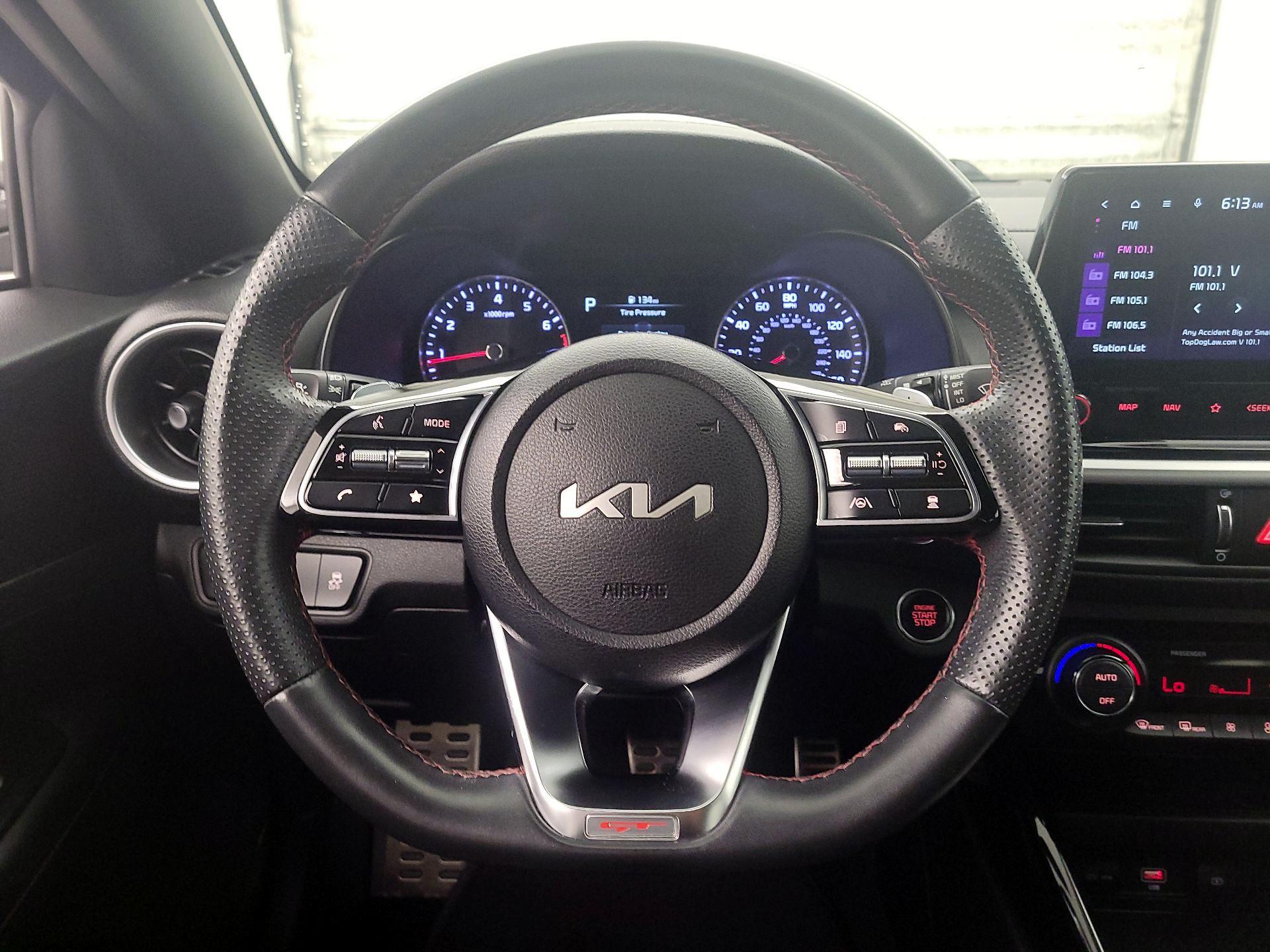 Thumbnail: 2023 Kia Forte - 10