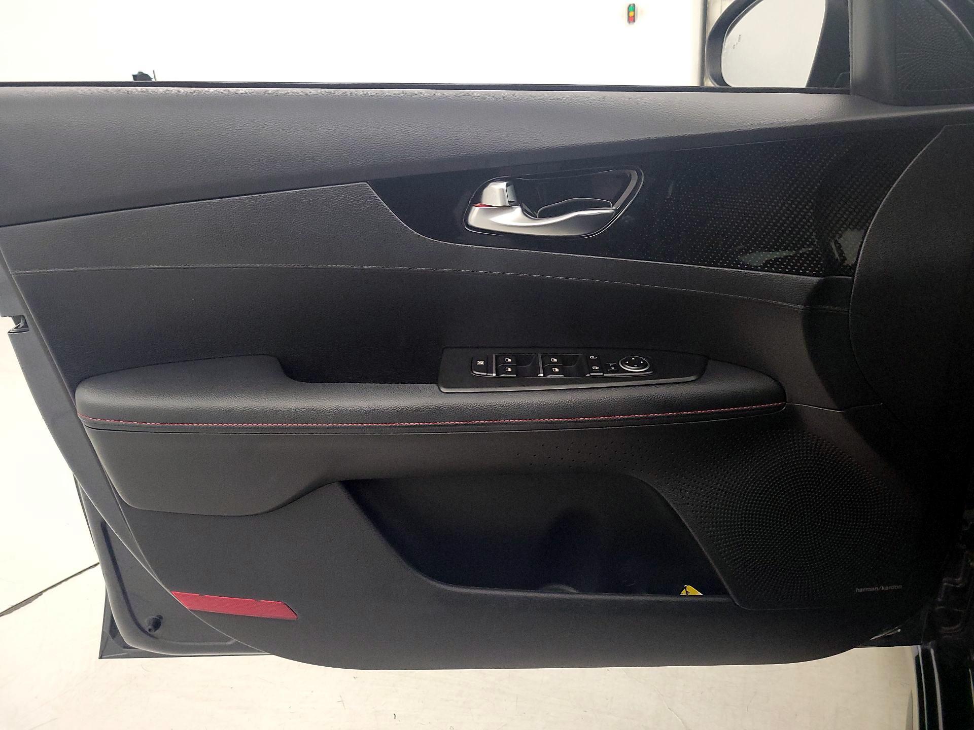 Thumbnail: 2023 Kia Forte - 12