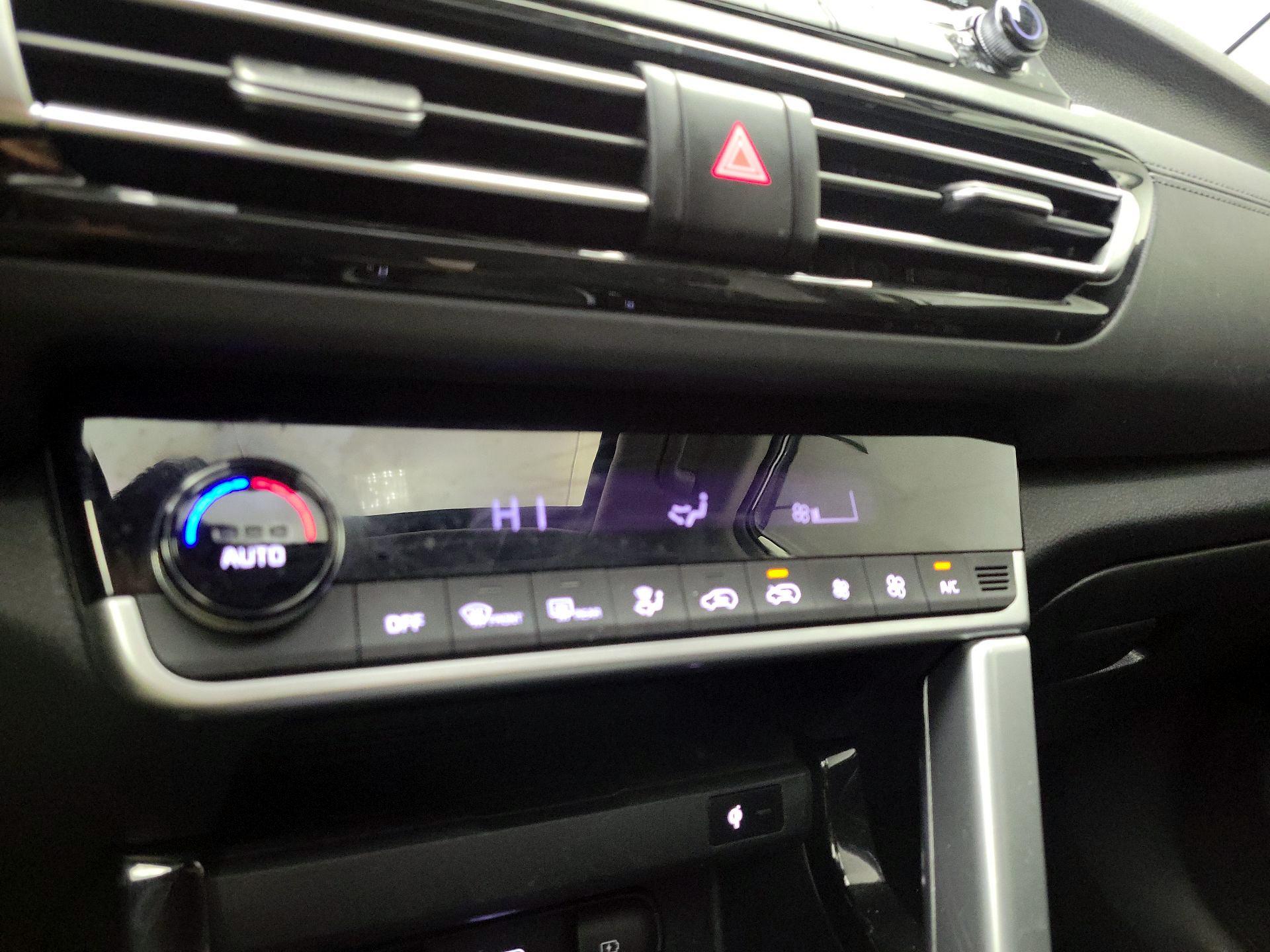 Thumbnail: 2023 Kia Seltos - 17