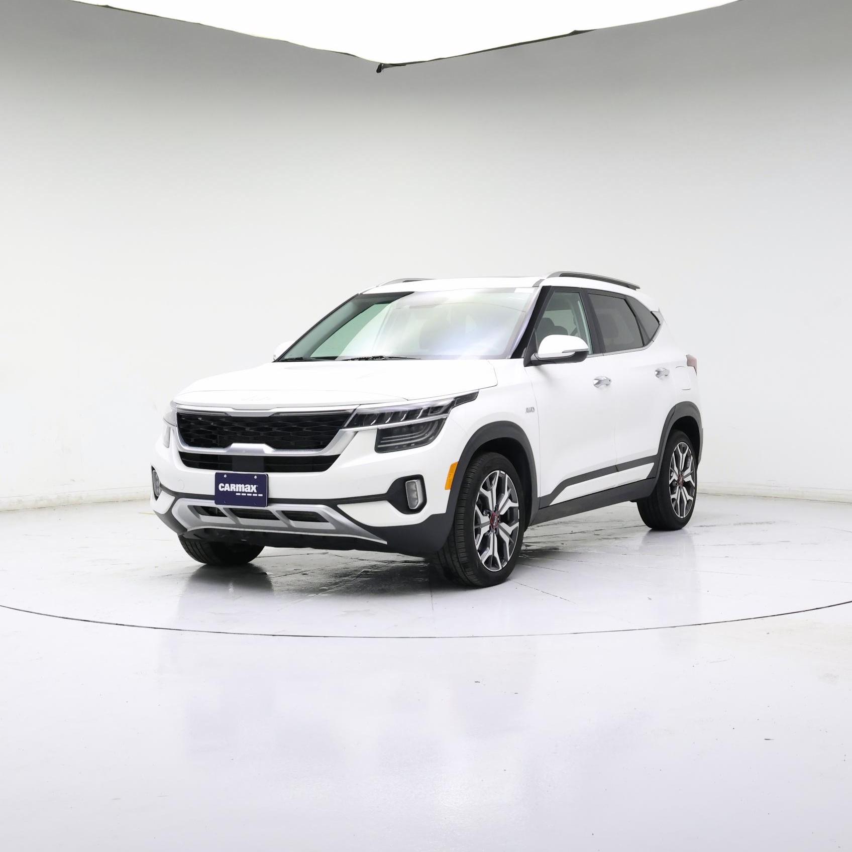 Thumbnail: 2023 Kia Seltos - 4