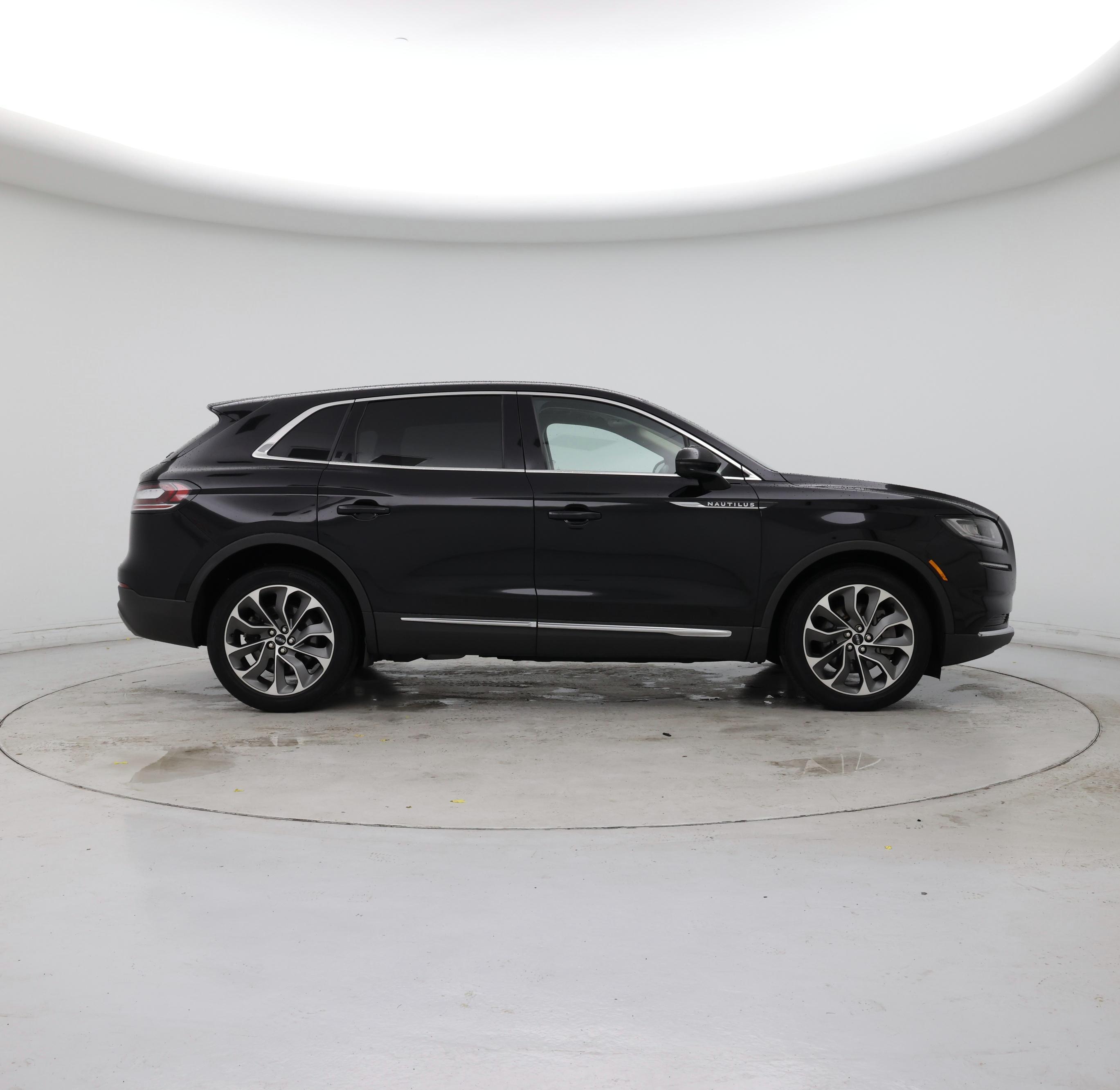 Thumbnail: 2022 Lincoln Nautilus - 7