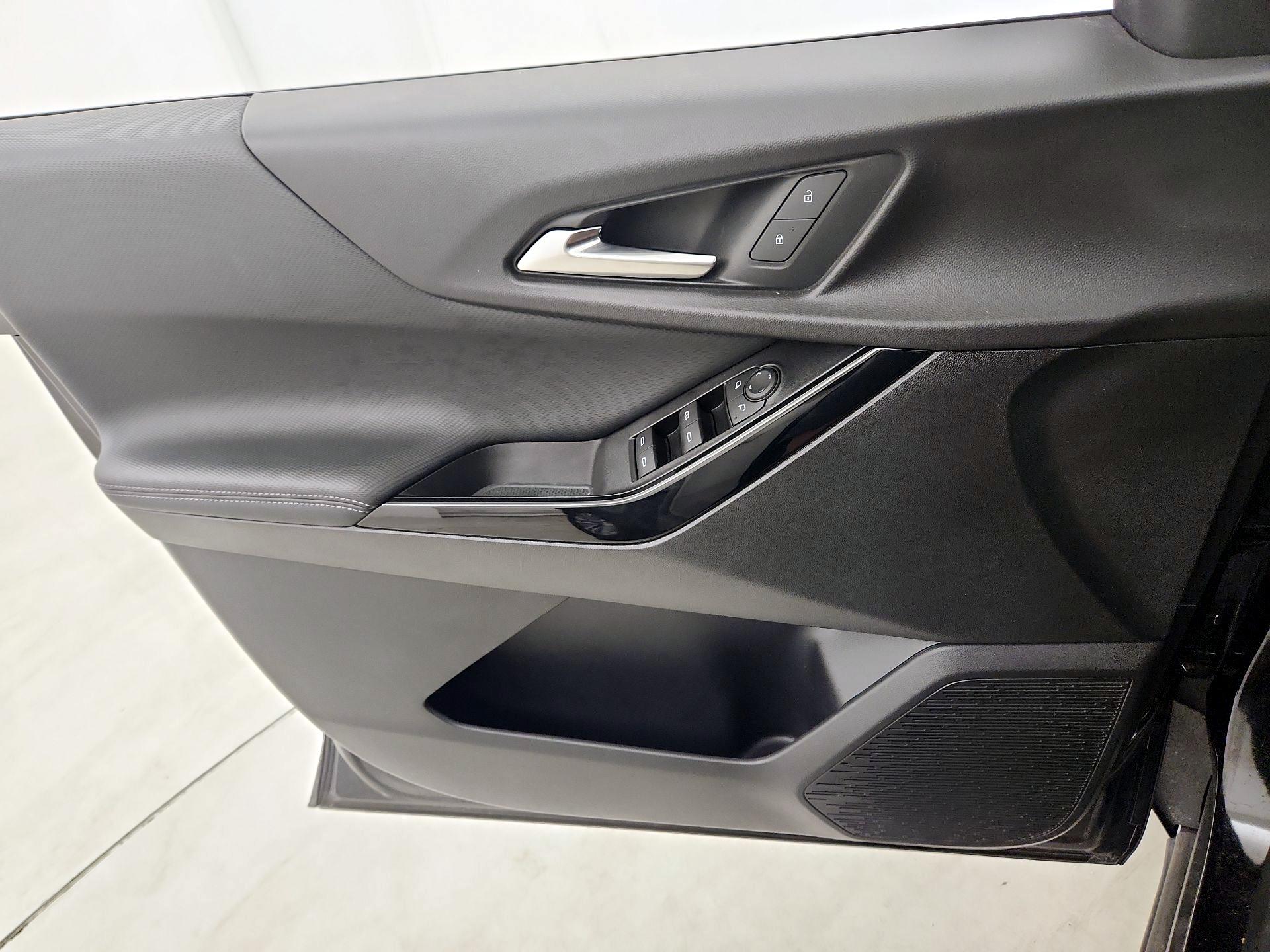 Thumbnail: 2025 Chevrolet Equinox - 12