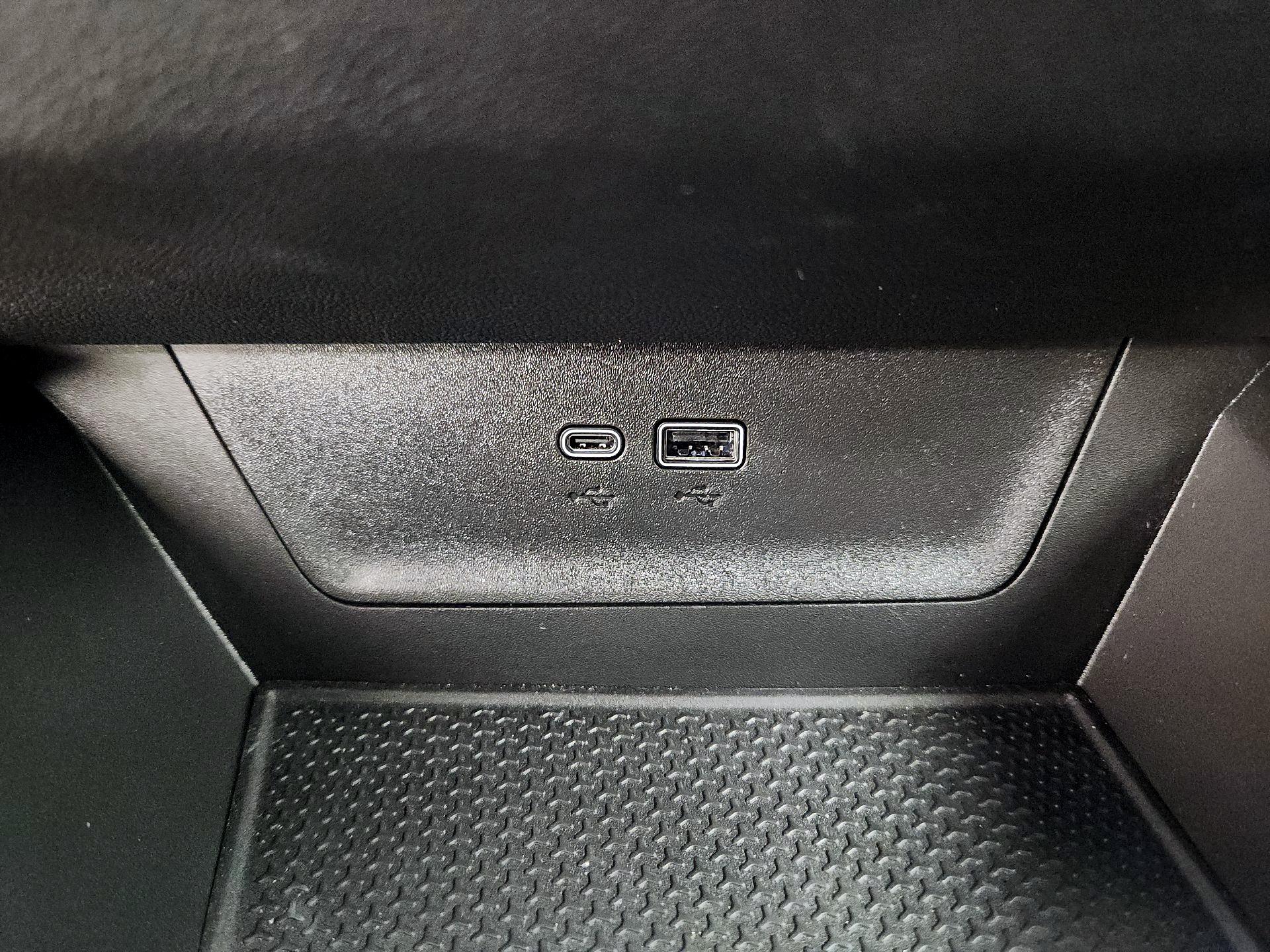 Thumbnail: 2025 Chevrolet Equinox - 18