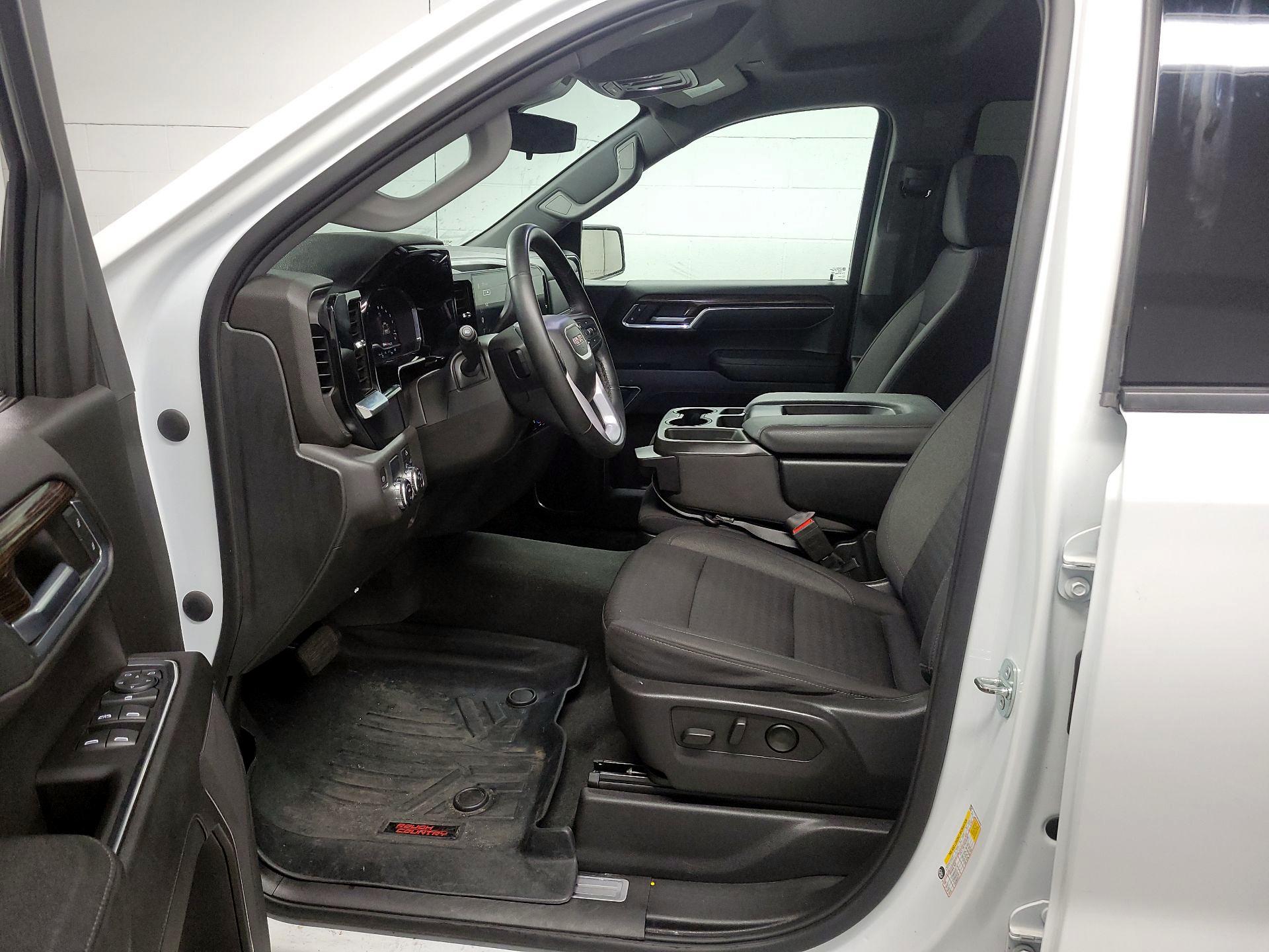 Thumbnail: 2023 GMC Sierra 1500 - 11