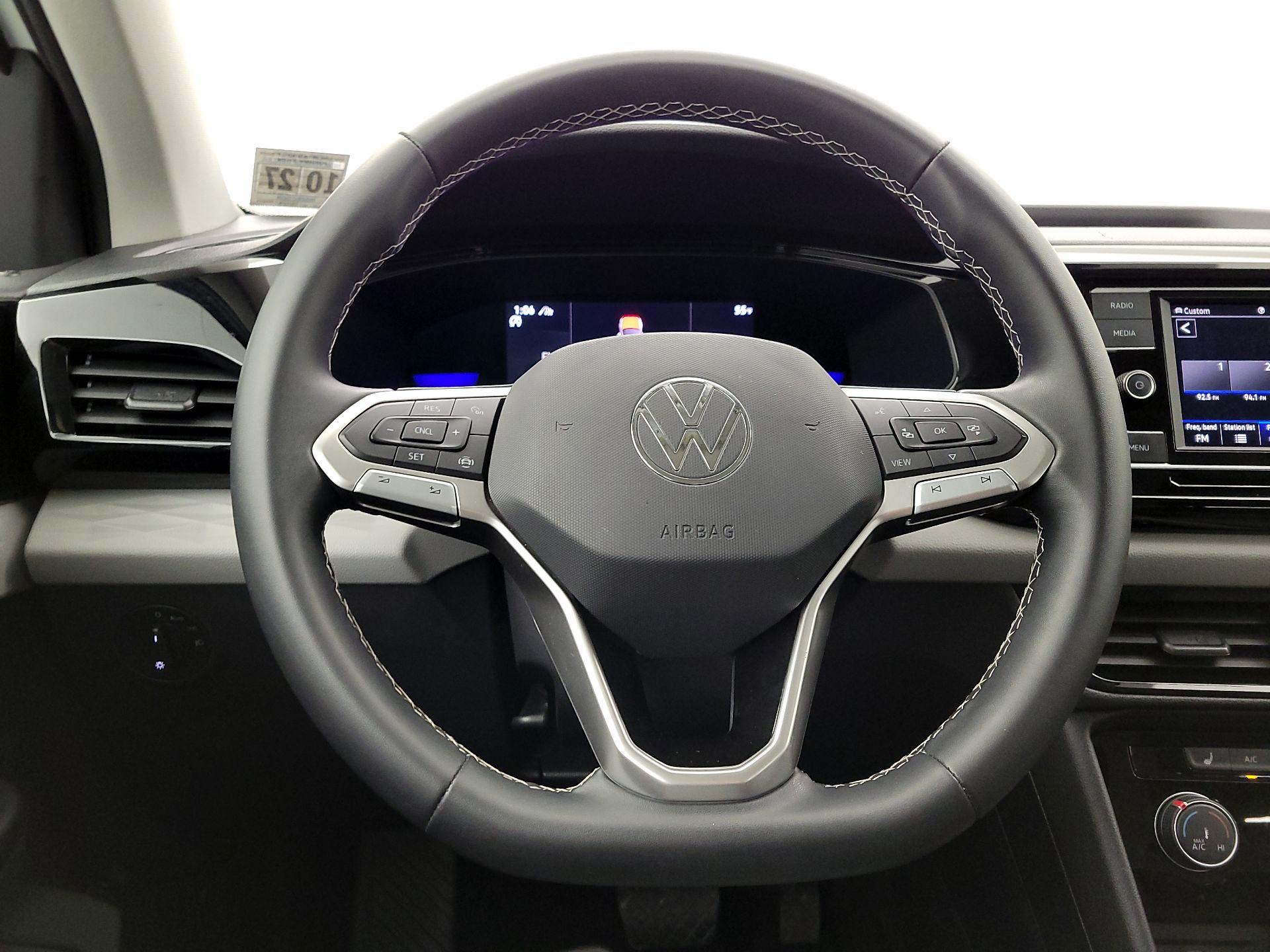 Thumbnail: 2023 Volkswagen Taos - 10