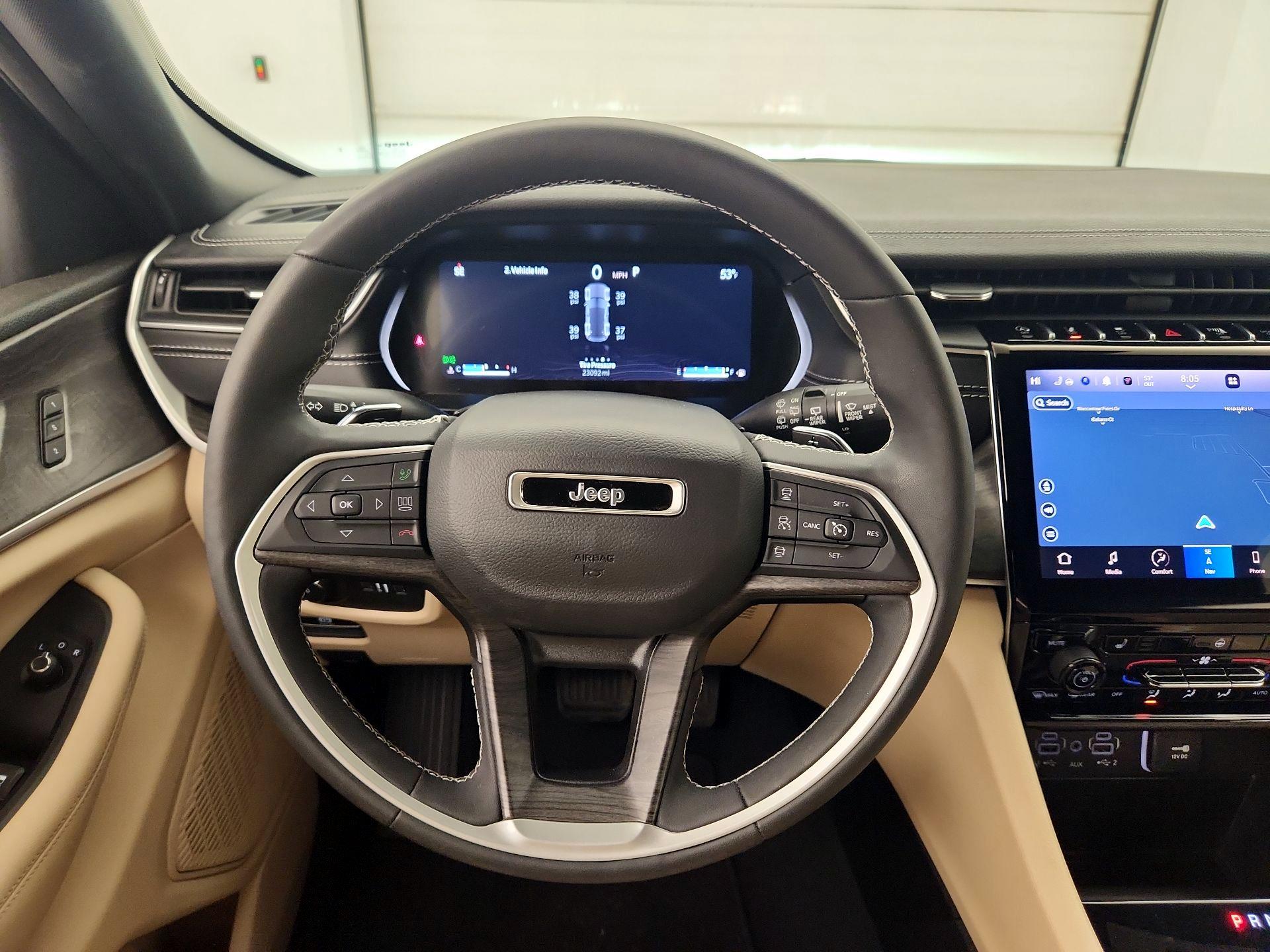 Thumbnail: 2023 Jeep Grand Cherokee - 10