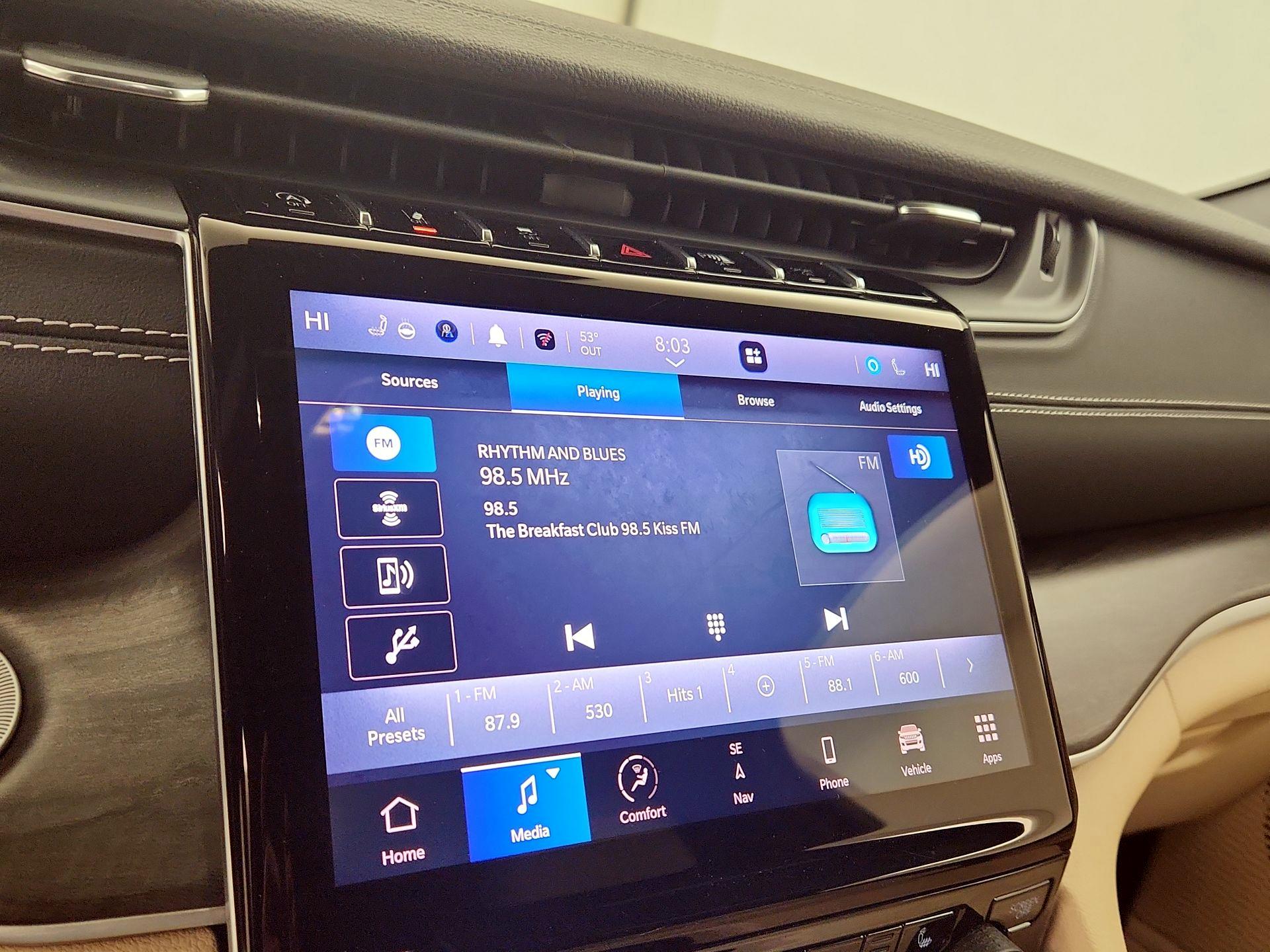 Thumbnail: 2023 Jeep Grand Cherokee - 16