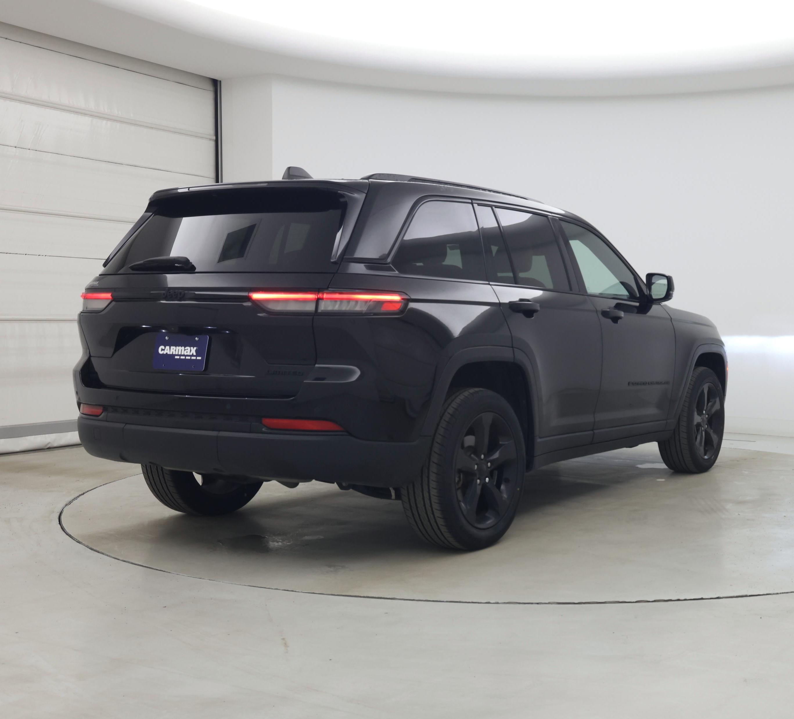 Thumbnail: 2023 Jeep Grand Cherokee - 8