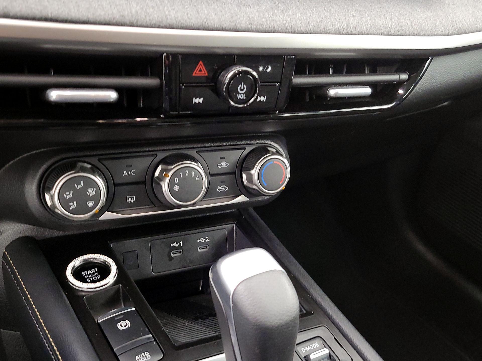 Thumbnail: 2025 Nissan Kicks - 15