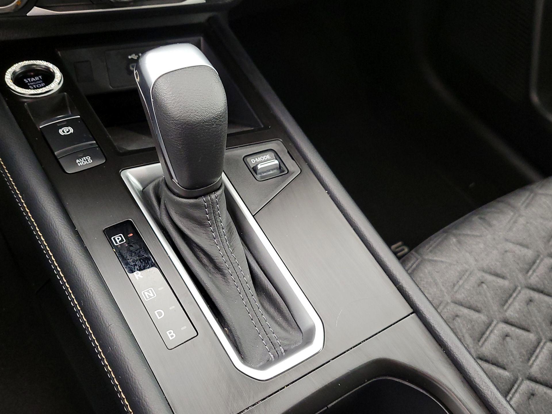 Thumbnail: 2025 Nissan Kicks - 16