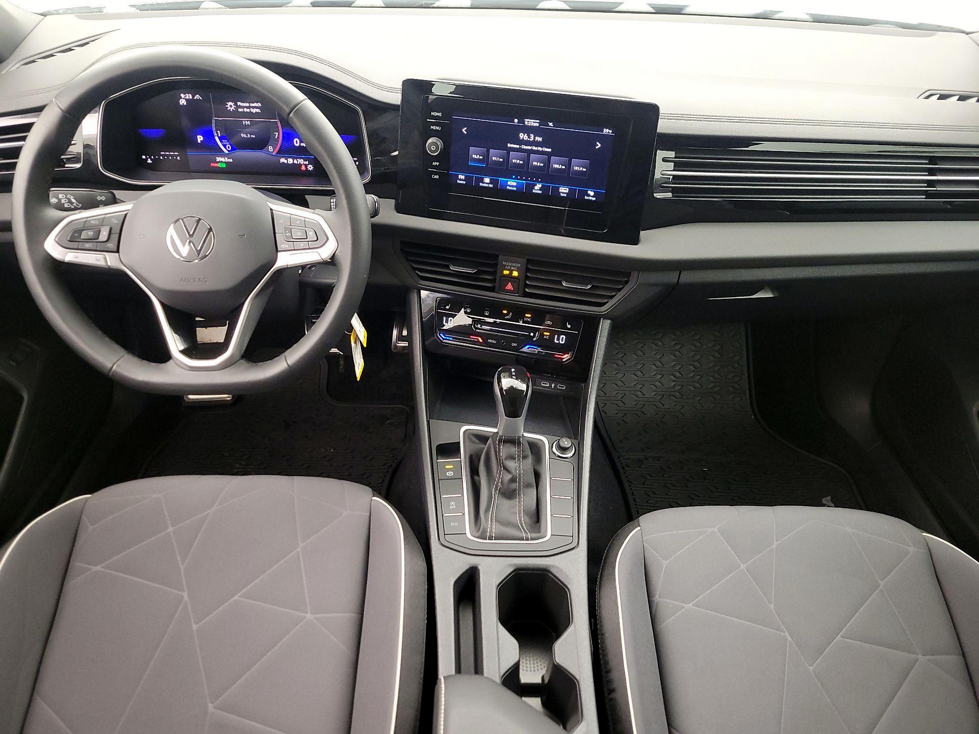 Thumbnail: 2025 Volkswagen Jetta - 9