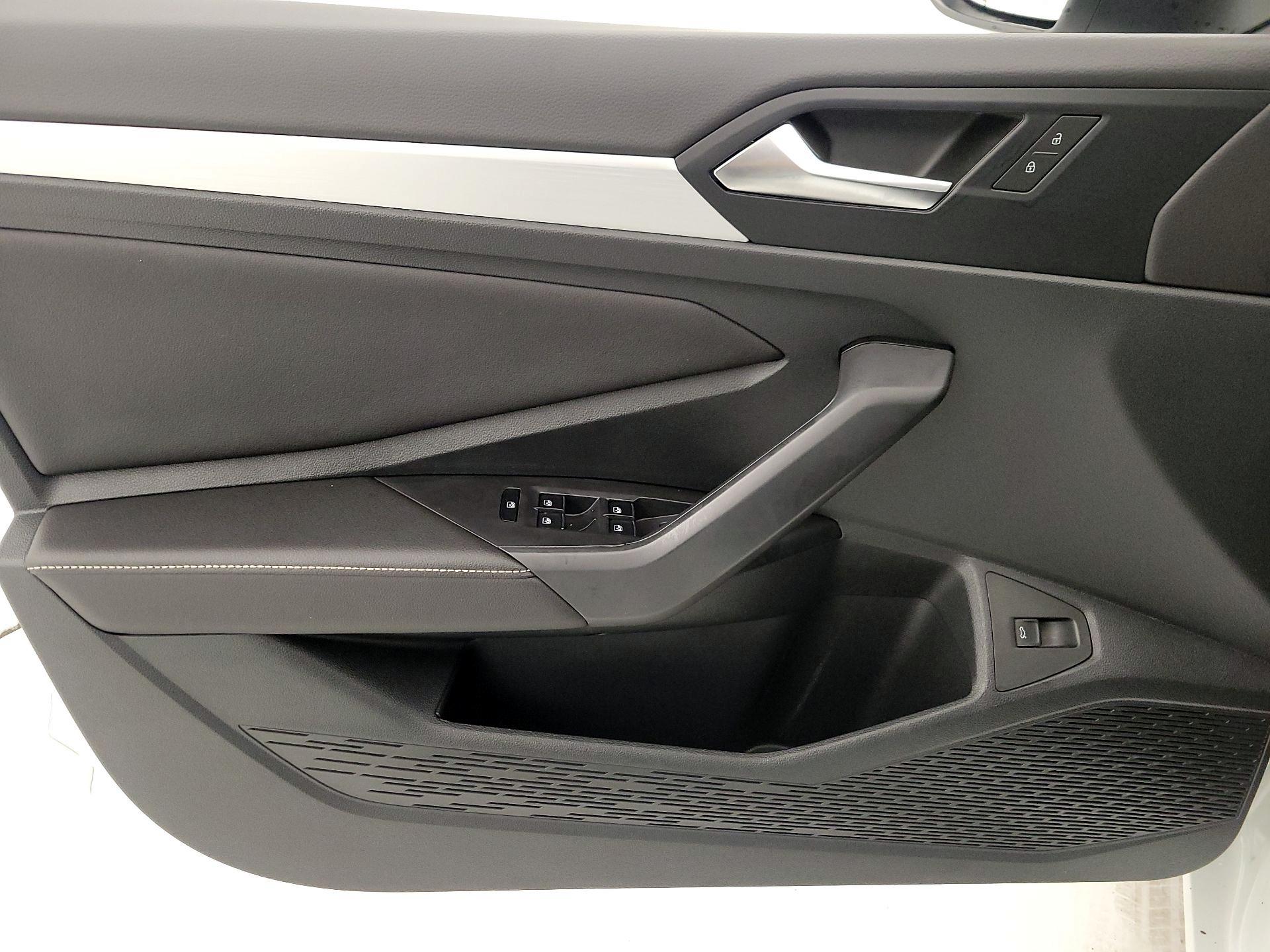 Thumbnail: 2025 Volkswagen Jetta - 12