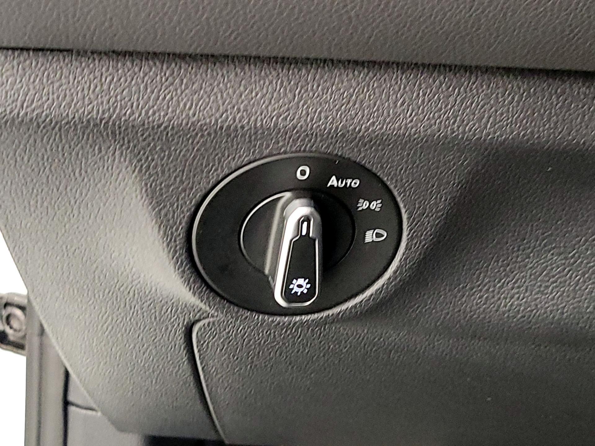 Thumbnail: 2025 Volkswagen Jetta - 13