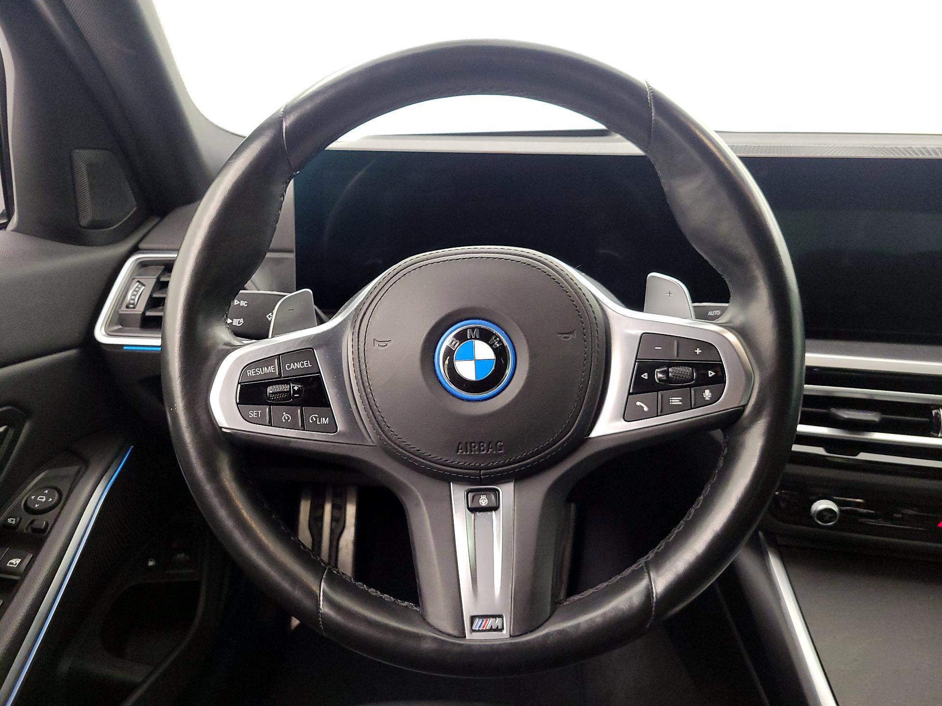 Thumbnail: 2023 BMW 3 Series - 10