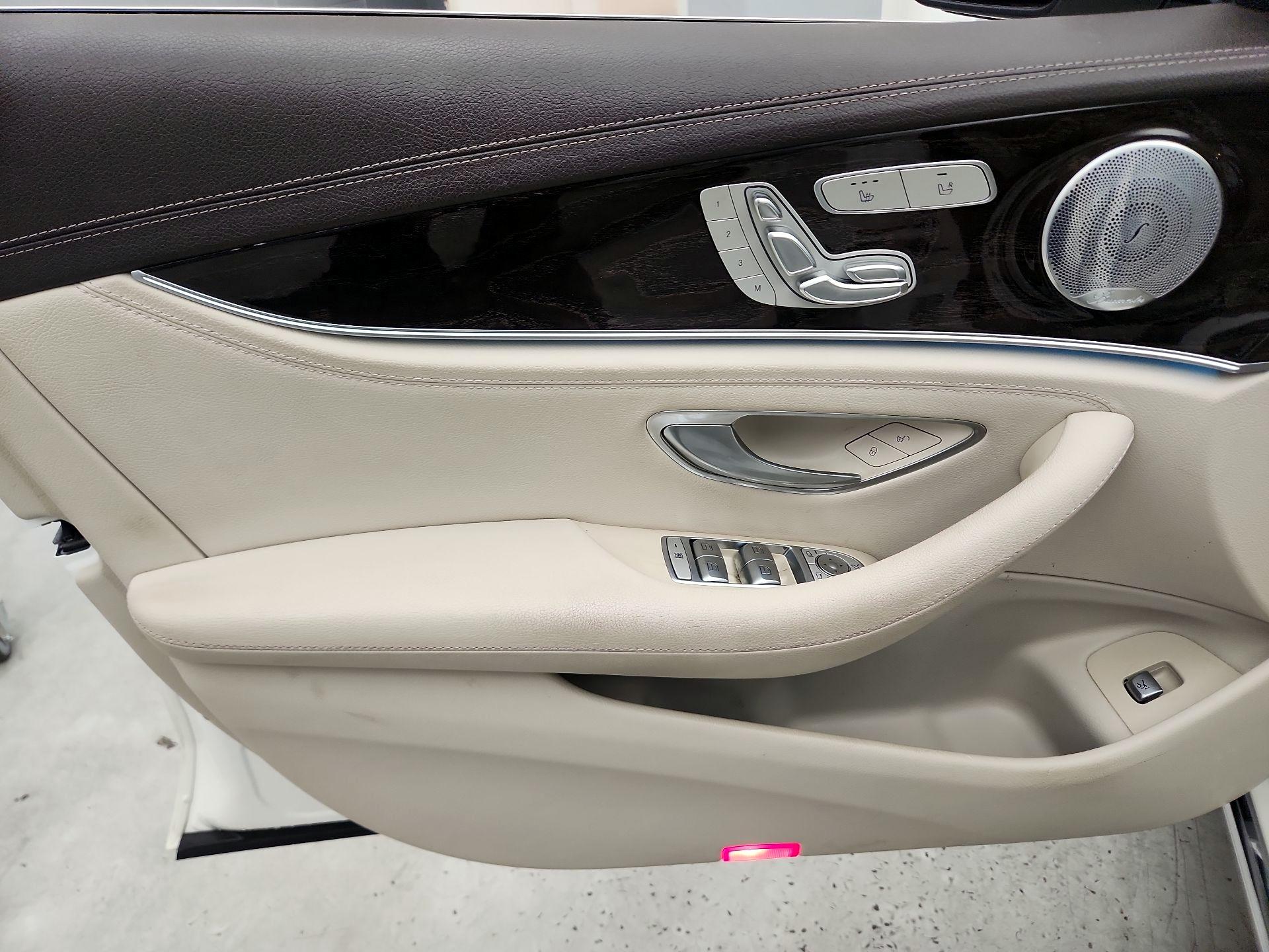 Thumbnail: 2017 Mercedes-Benz E-Class - 12