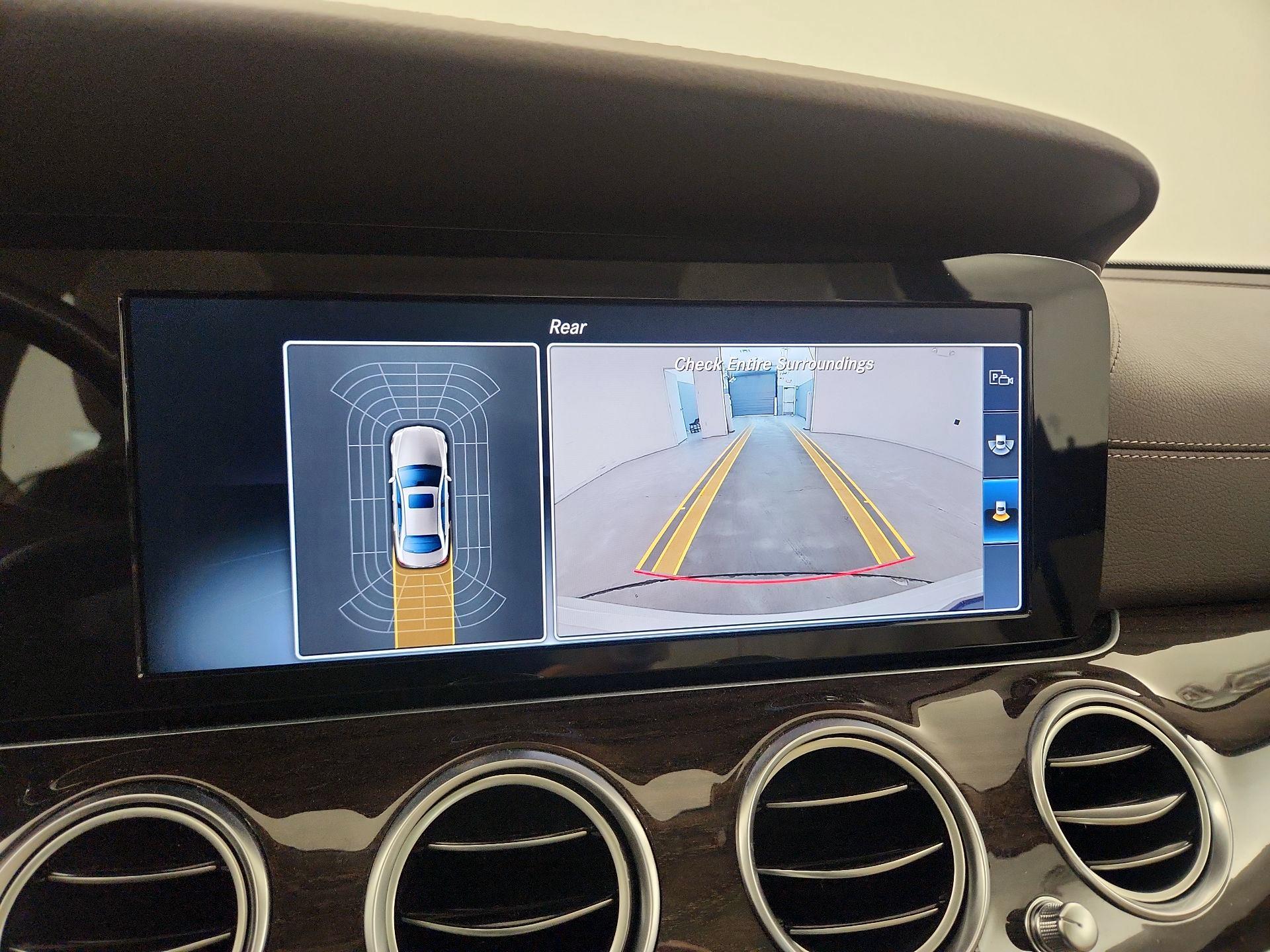 Thumbnail: 2017 Mercedes-Benz E-Class - 14