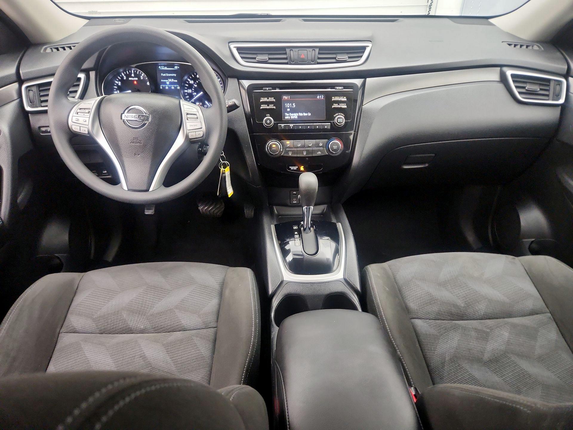 Thumbnail: 2015 Nissan Rogue - 9