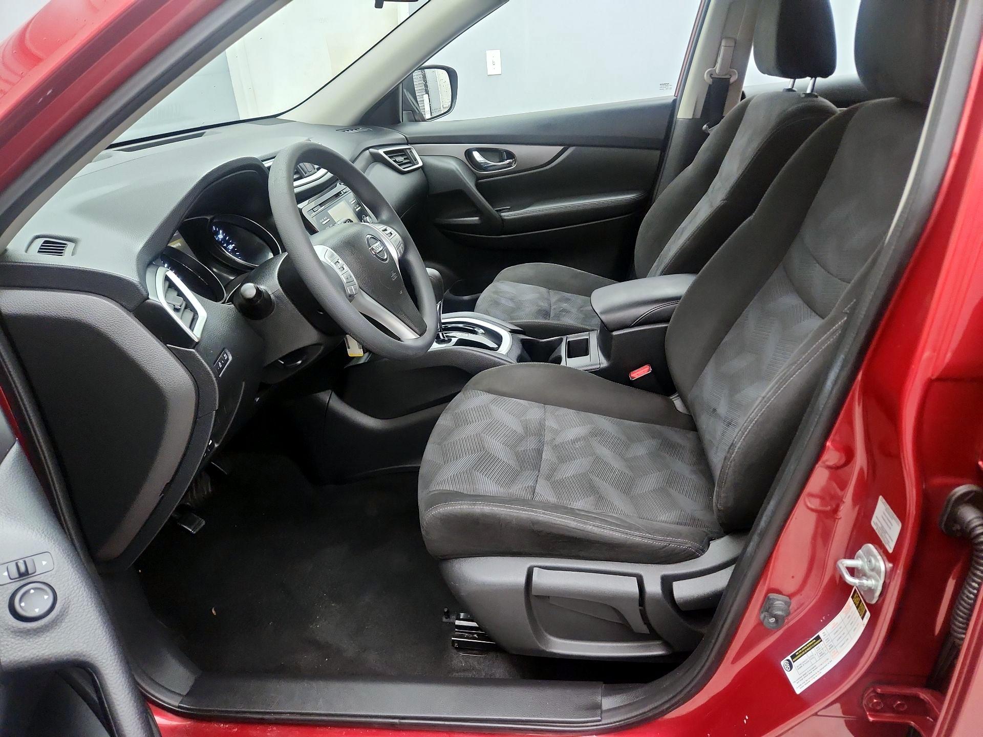 Thumbnail: 2015 Nissan Rogue - 11