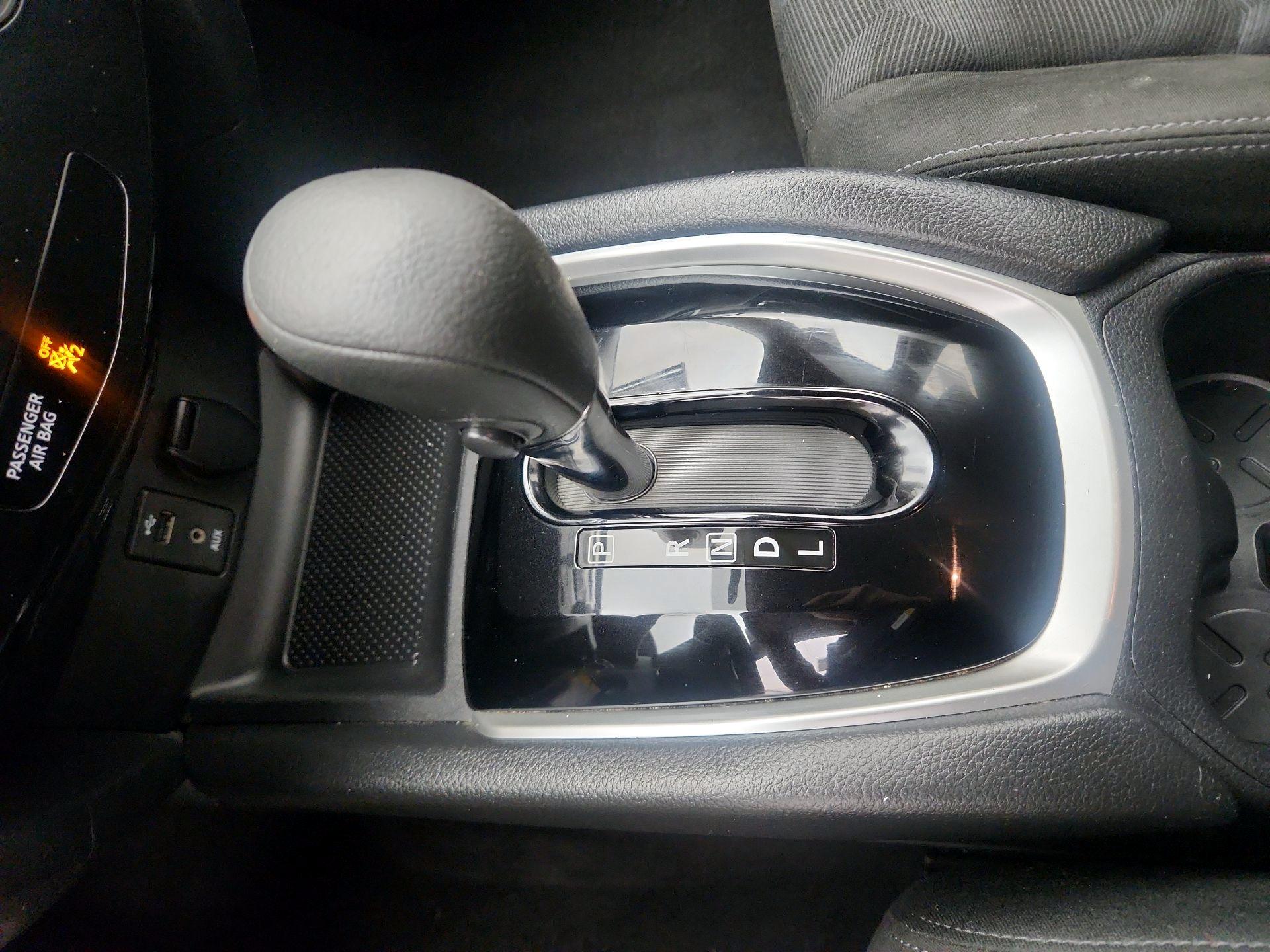 Thumbnail: 2015 Nissan Rogue - 17