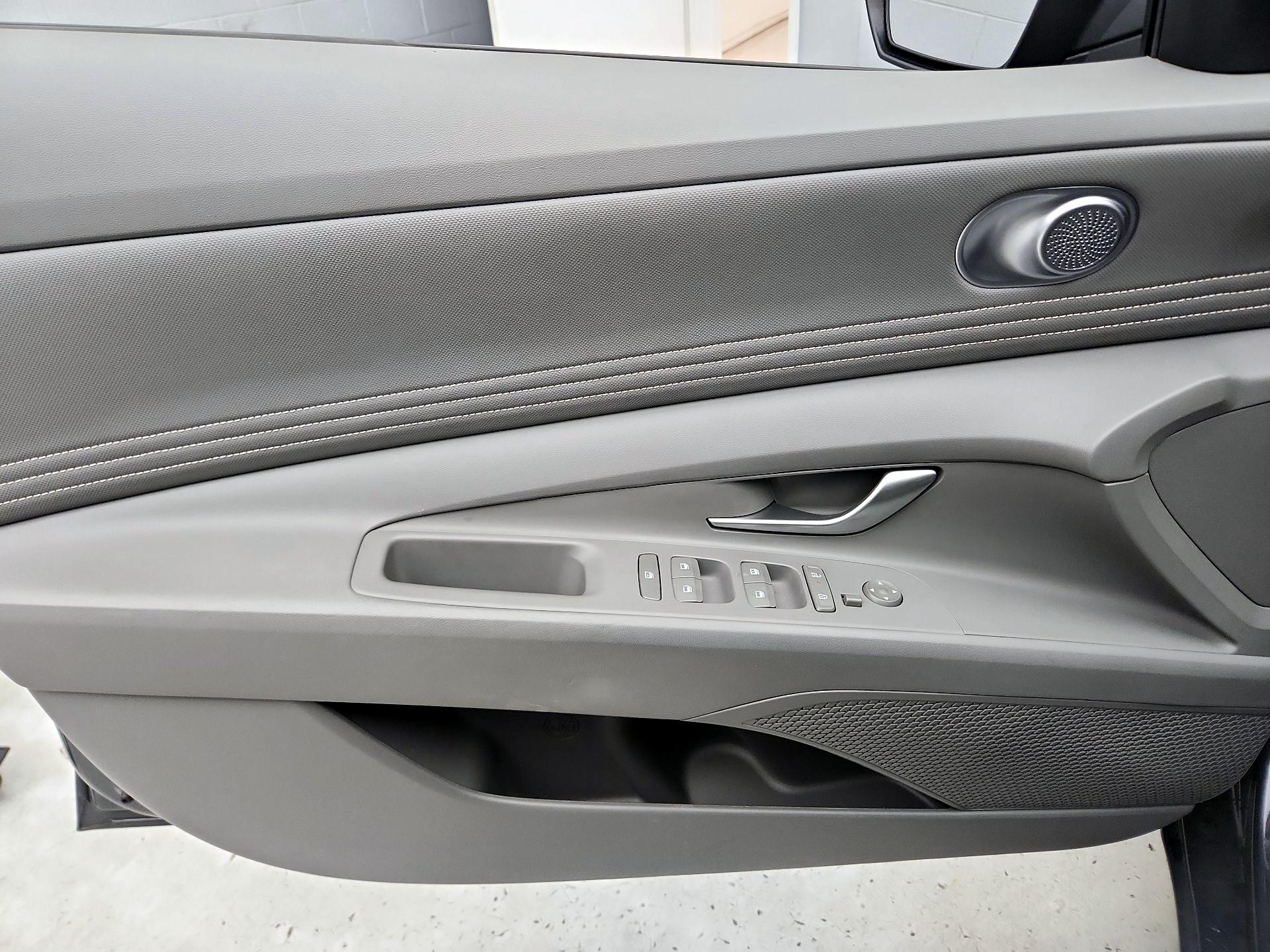 Thumbnail: 2024 Hyundai Elantra - 12