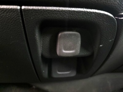 USB/AUX Ports