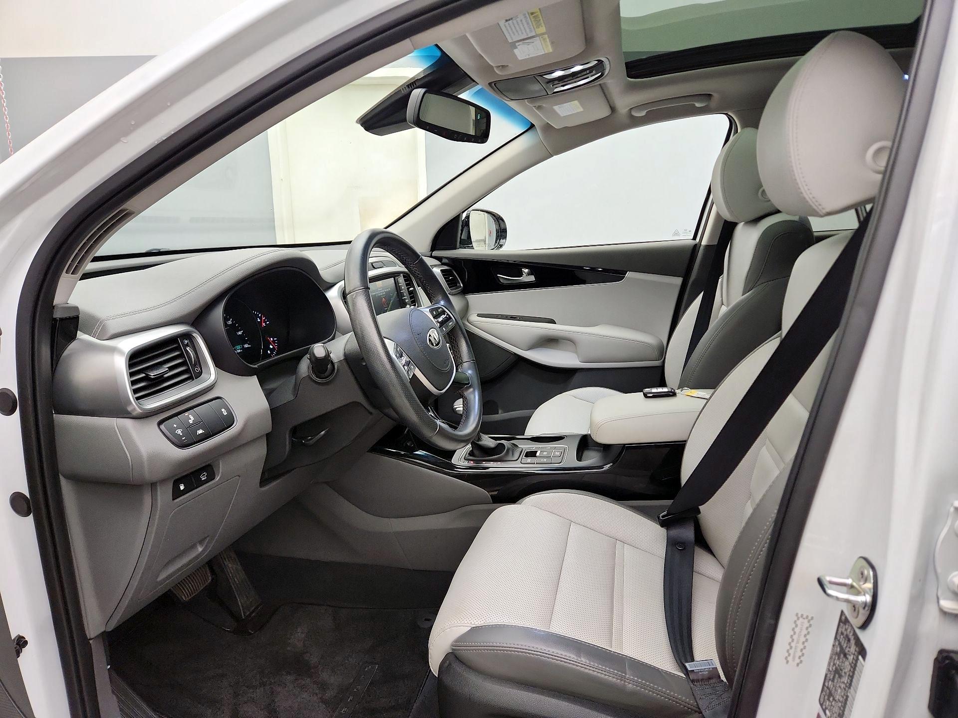 Thumbnail: 2020 Kia Sorento - 11