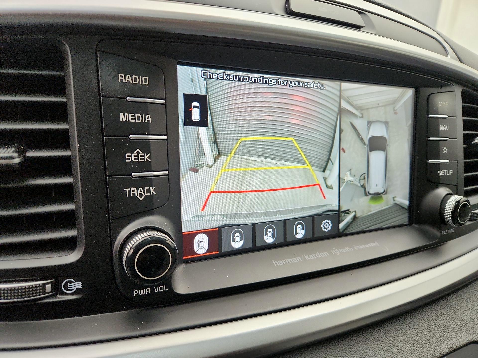 Thumbnail: 2020 Kia Sorento - 15