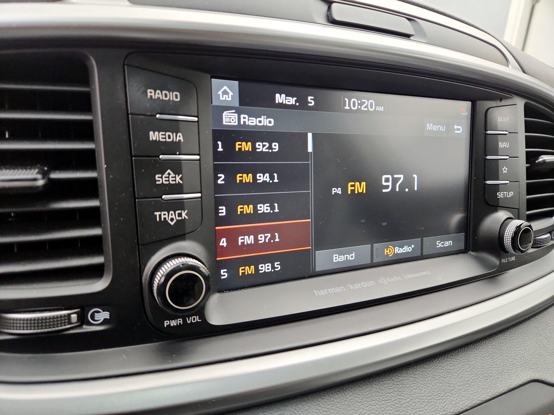 Thumbnail: 2020 Kia Sorento - 16