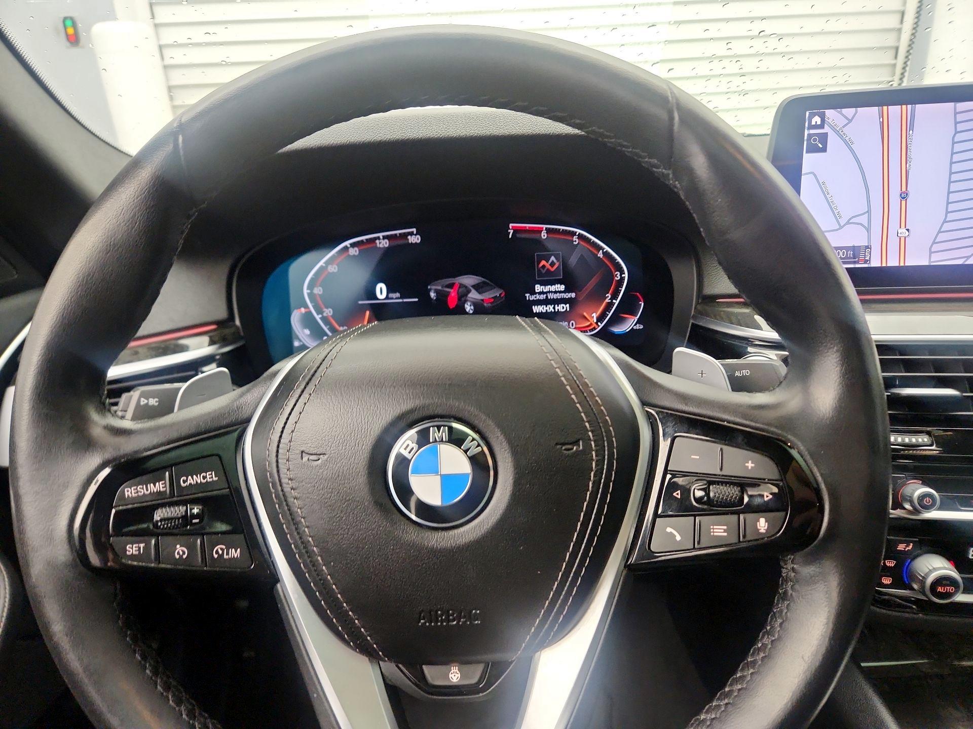 Thumbnail: 2021 BMW 5 Series - 10