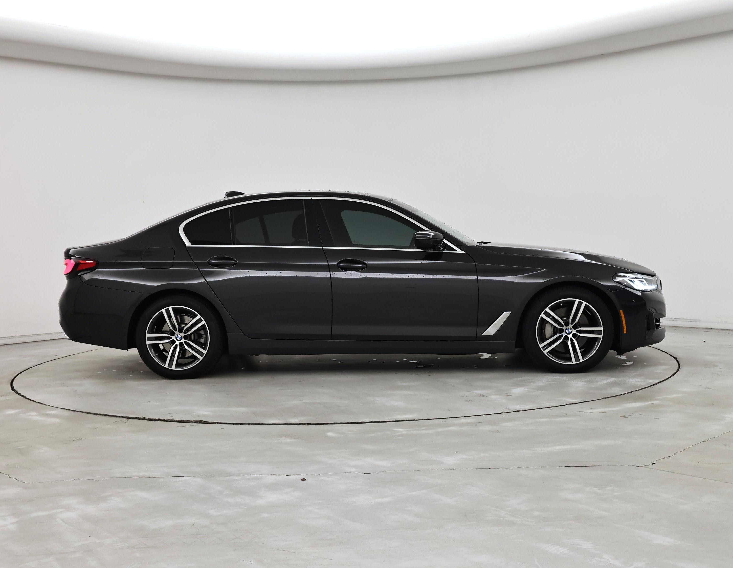 Thumbnail: 2021 BMW 5 Series - 7