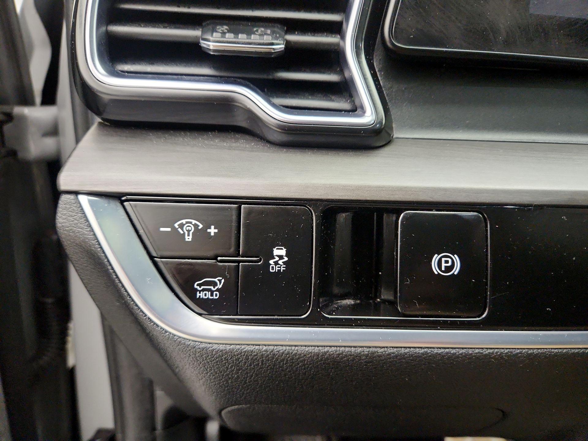 Thumbnail: 2023 Kia Sportage - 13