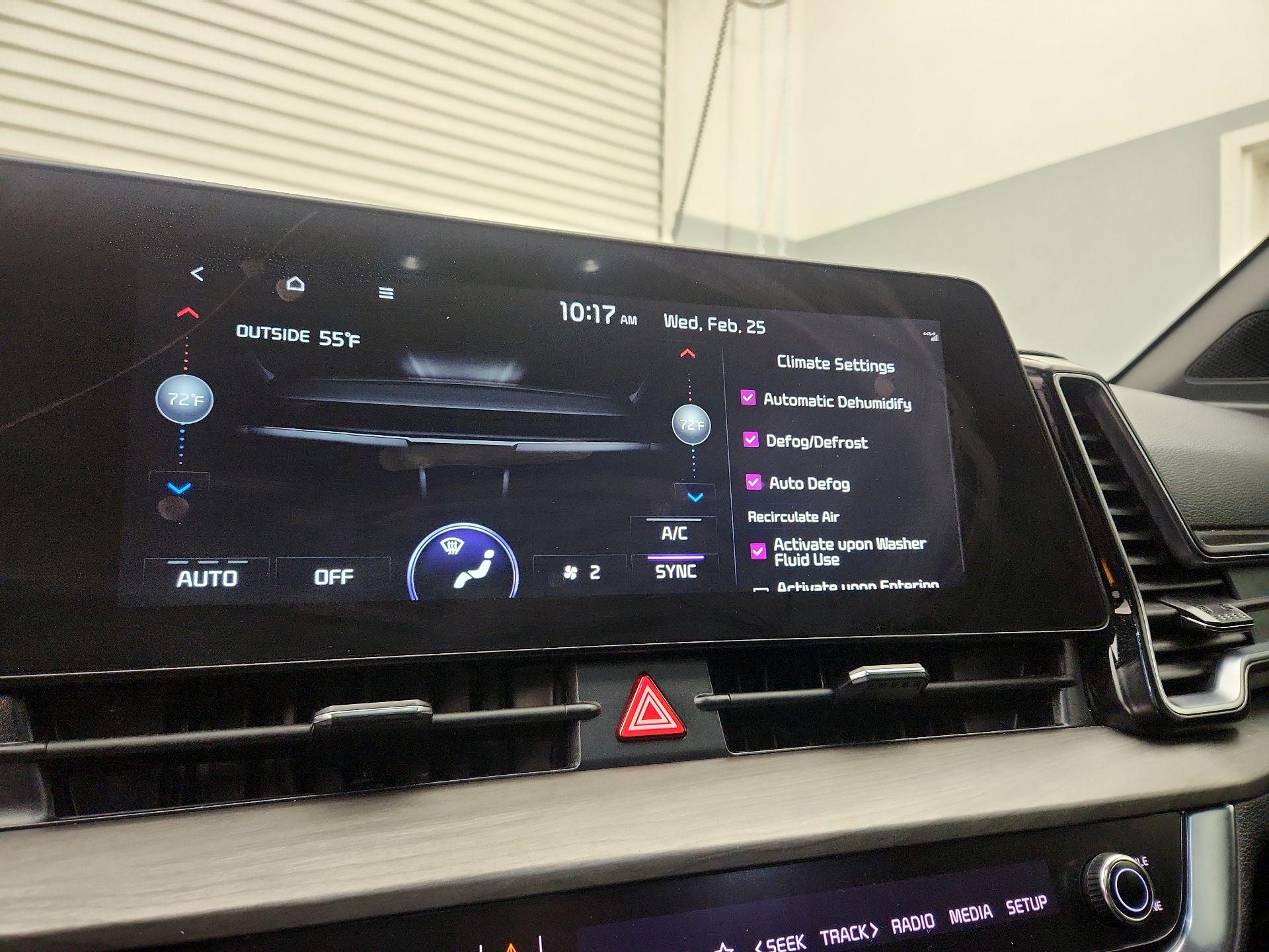 Thumbnail: 2023 Kia Sportage - 17