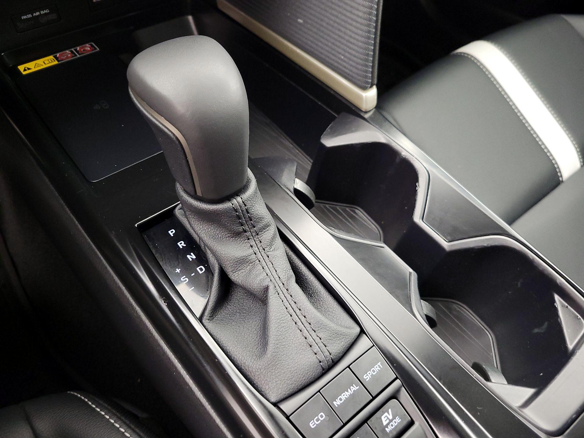 Thumbnail: 2025 Toyota Camry - 18