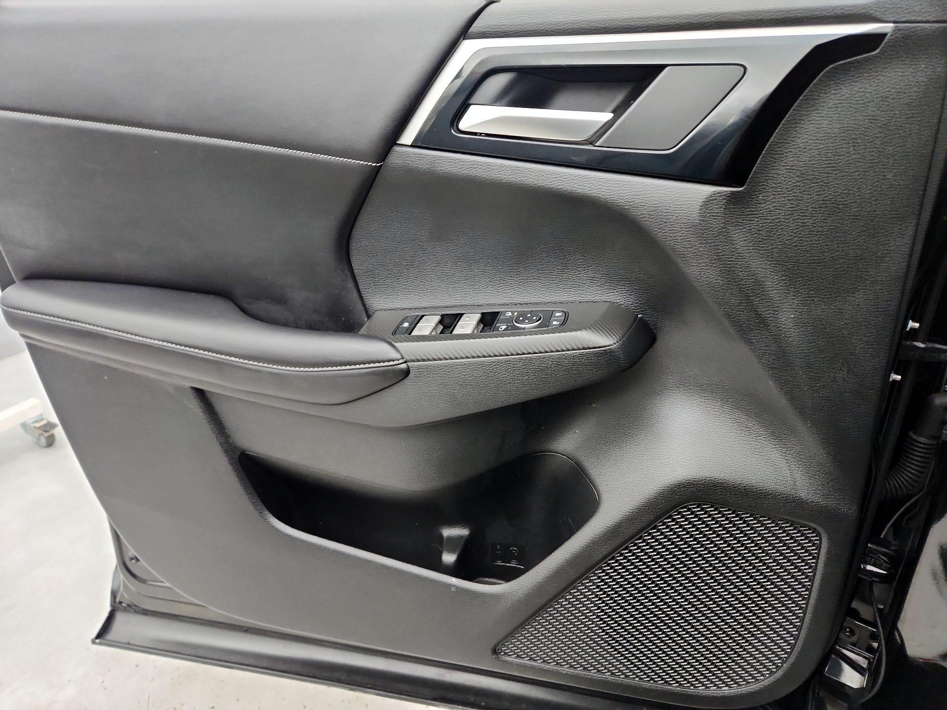 Thumbnail: 2022 Mitsubishi Outlander - 12