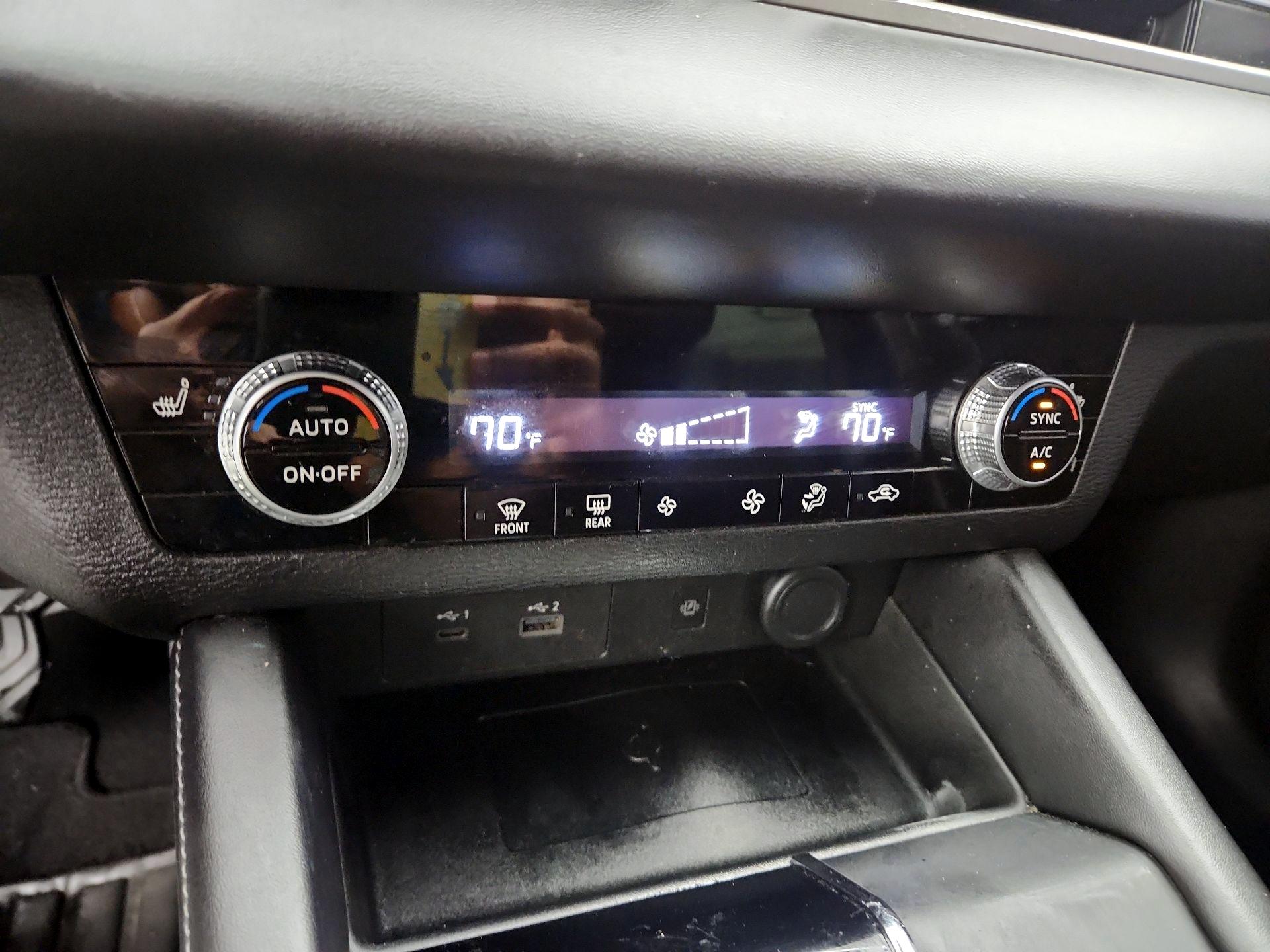 Thumbnail: 2022 Mitsubishi Outlander - 17