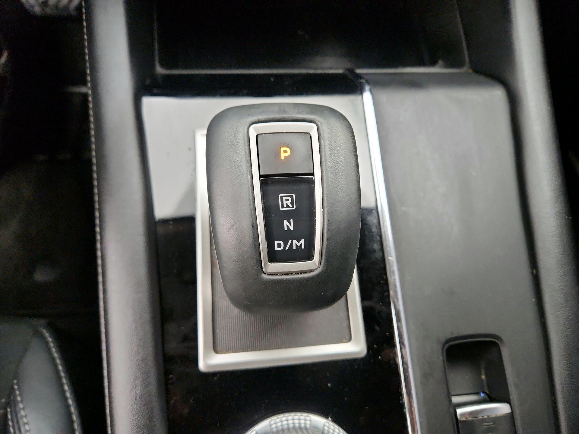 Thumbnail: 2022 Mitsubishi Outlander - 18