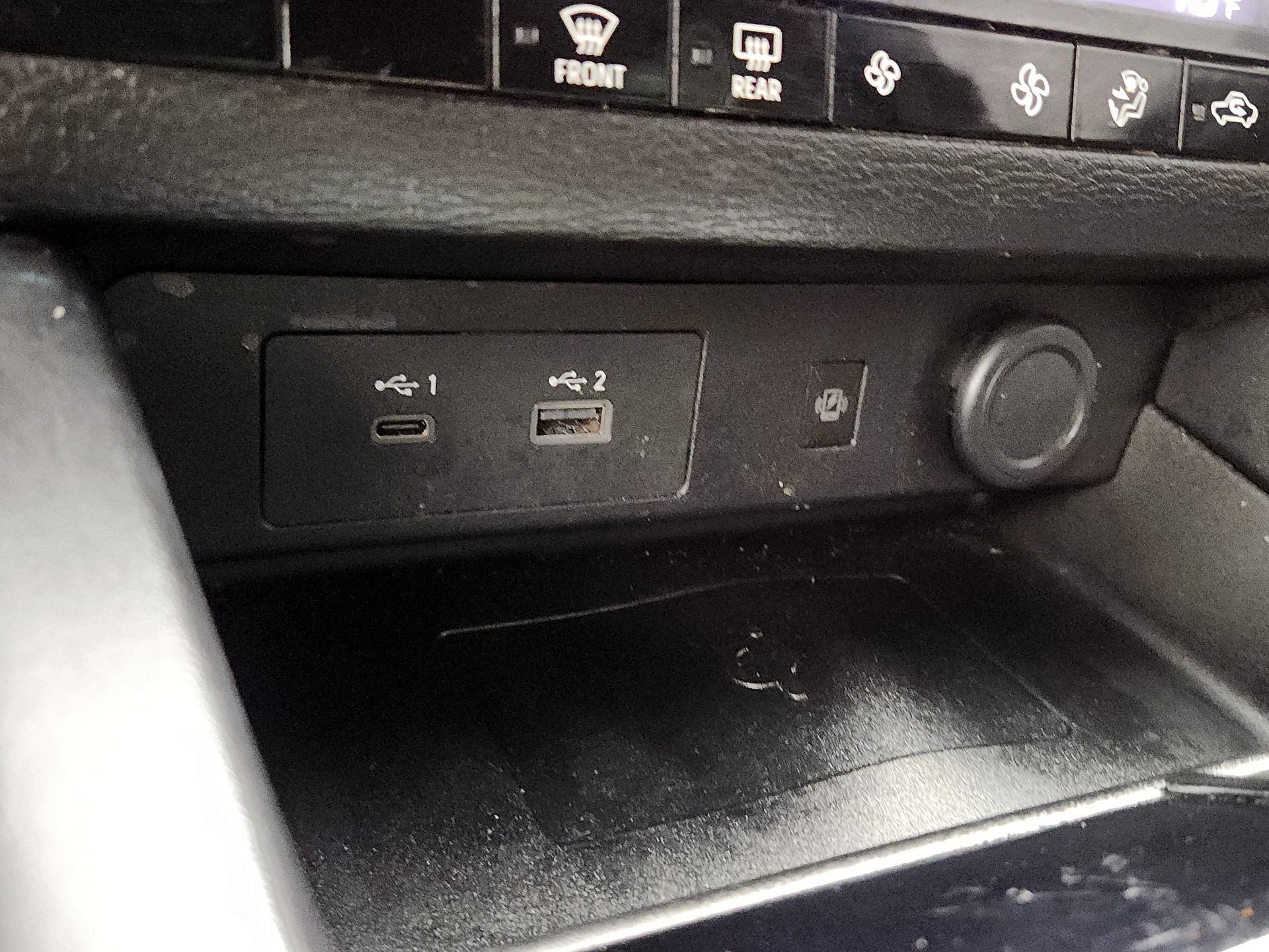 Thumbnail: 2022 Mitsubishi Outlander - 19