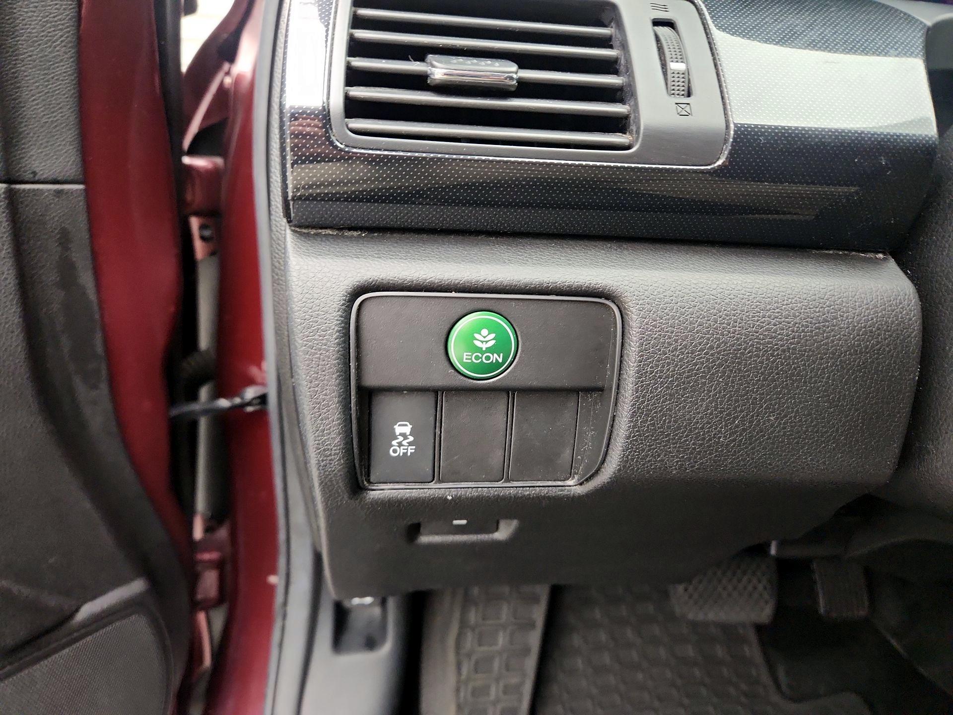 Thumbnail: 2015 Honda Accord - 13