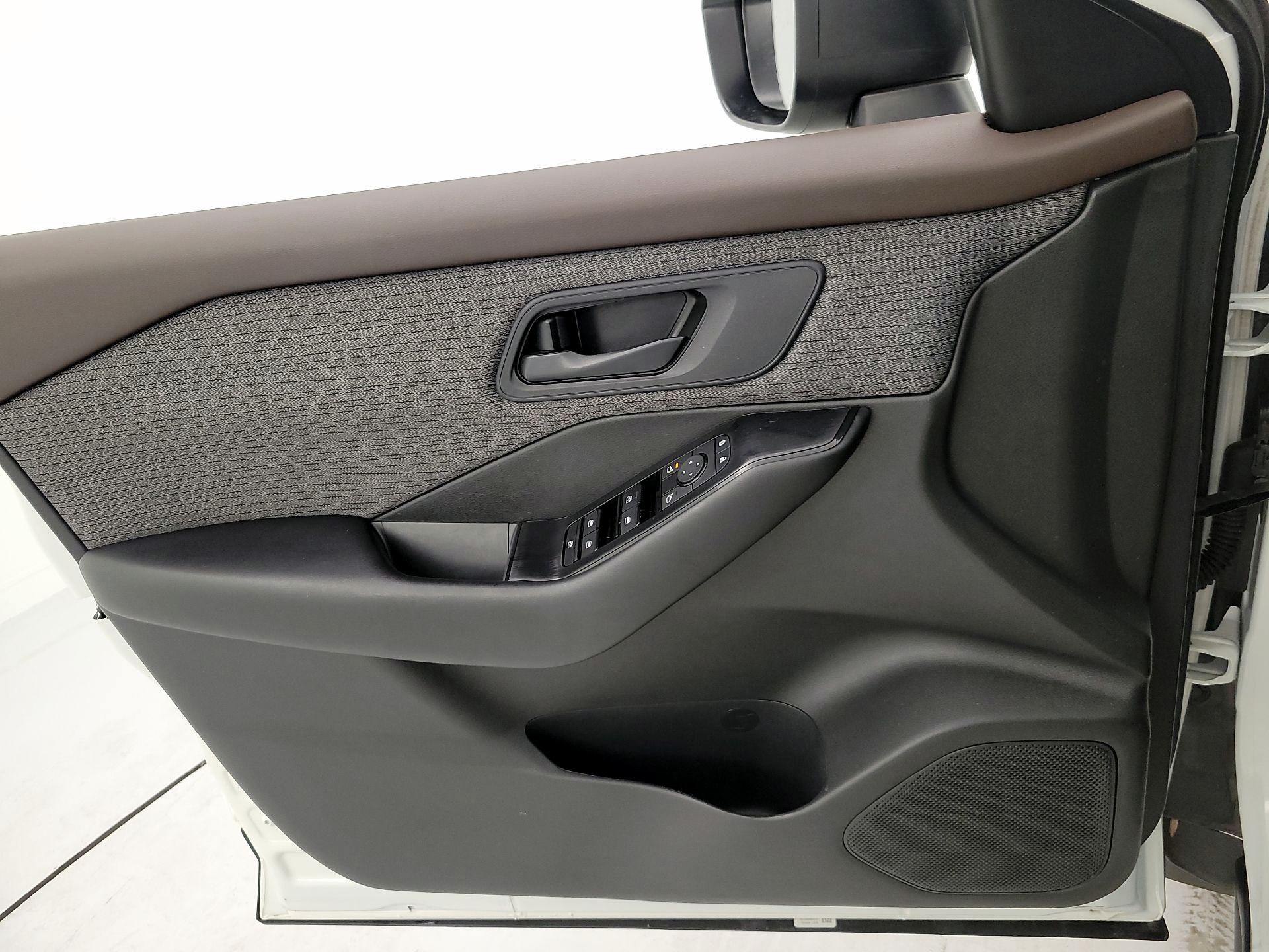 Thumbnail: 2023 Nissan Rogue - 12