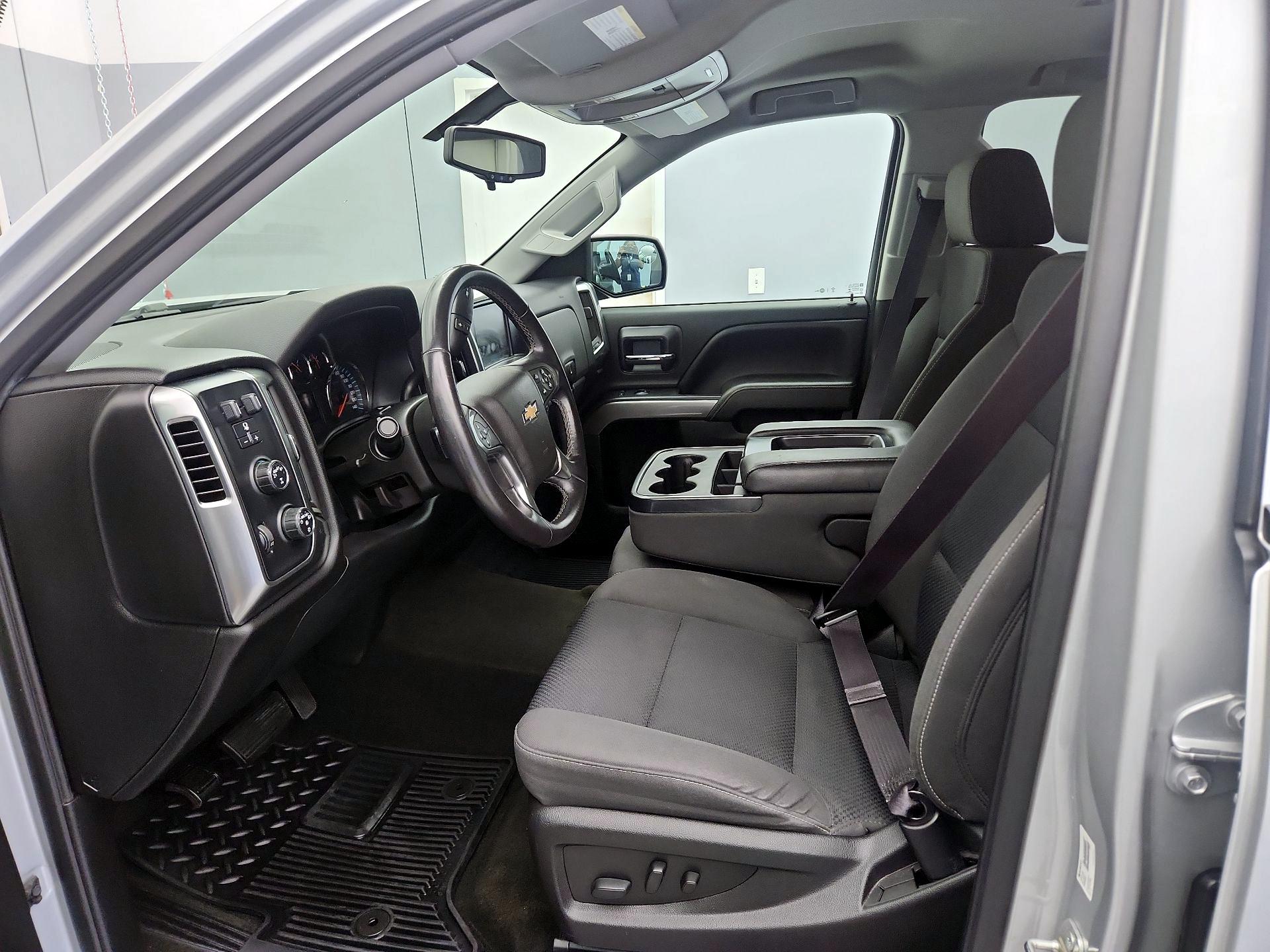 Thumbnail: 2017 Chevrolet Silverado 1500 - 11