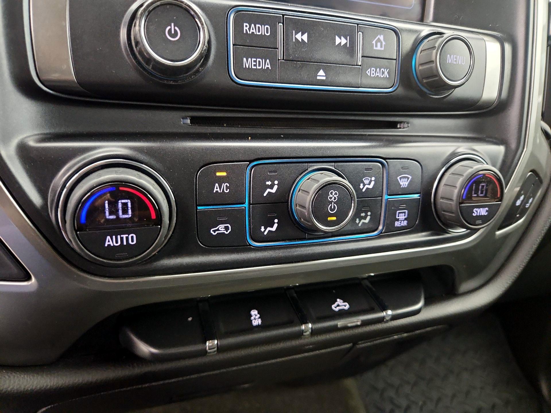 Thumbnail: 2017 Chevrolet Silverado 1500 - 16