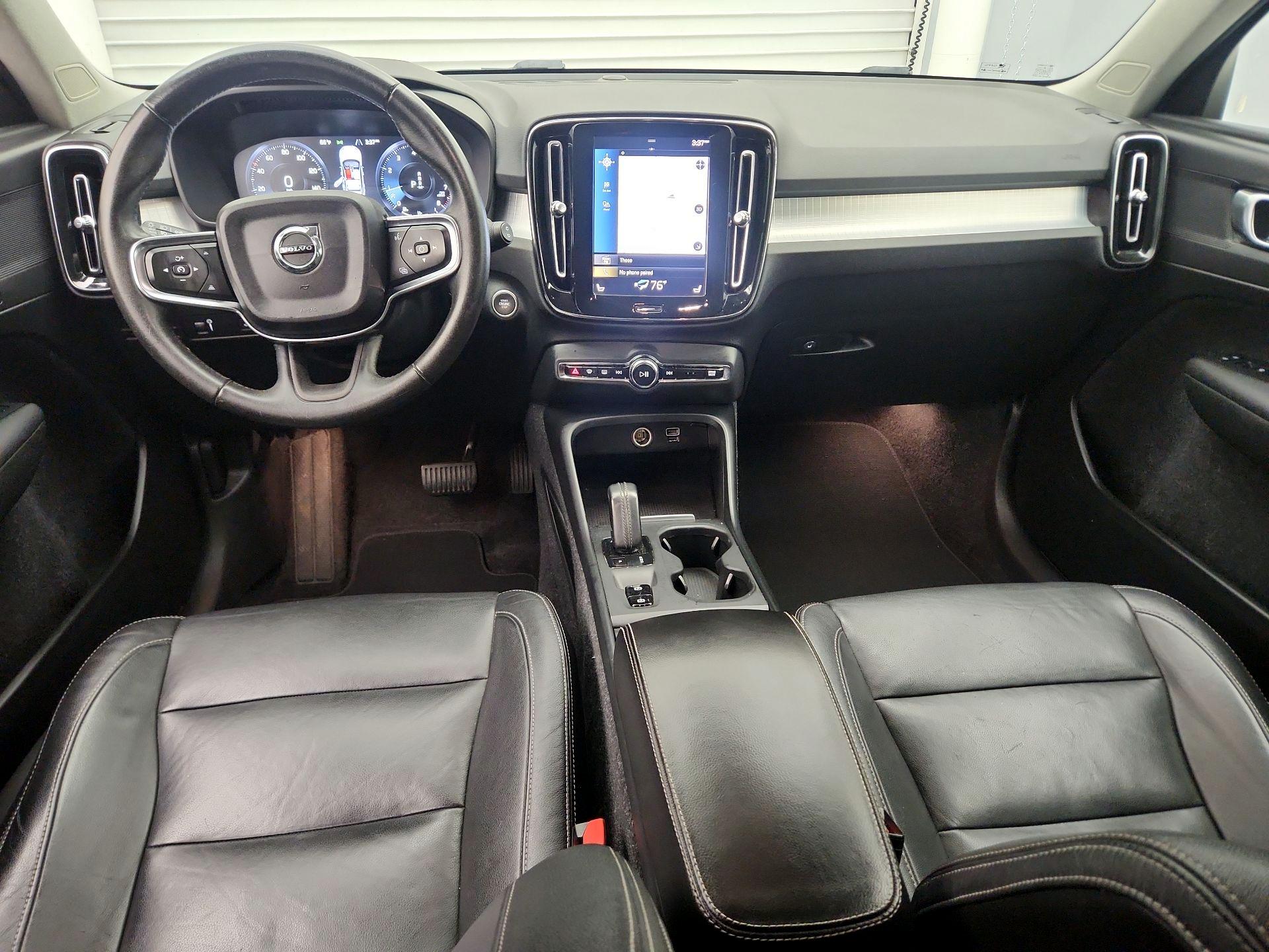 Thumbnail: 2019 Volvo XC40 - 9