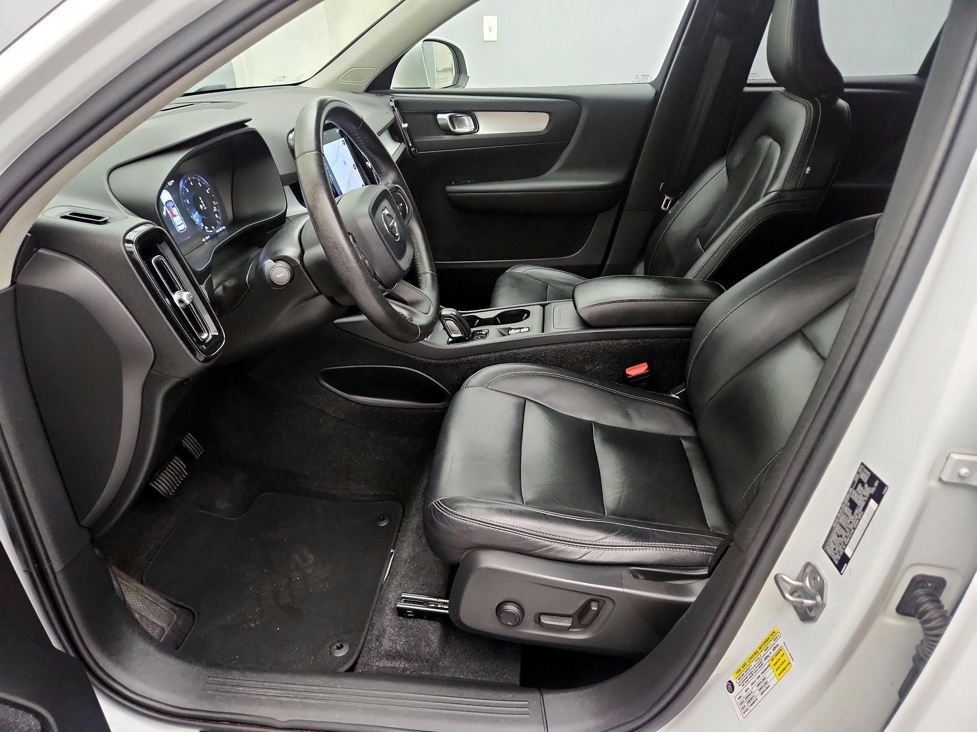 Thumbnail: 2019 Volvo XC40 - 11