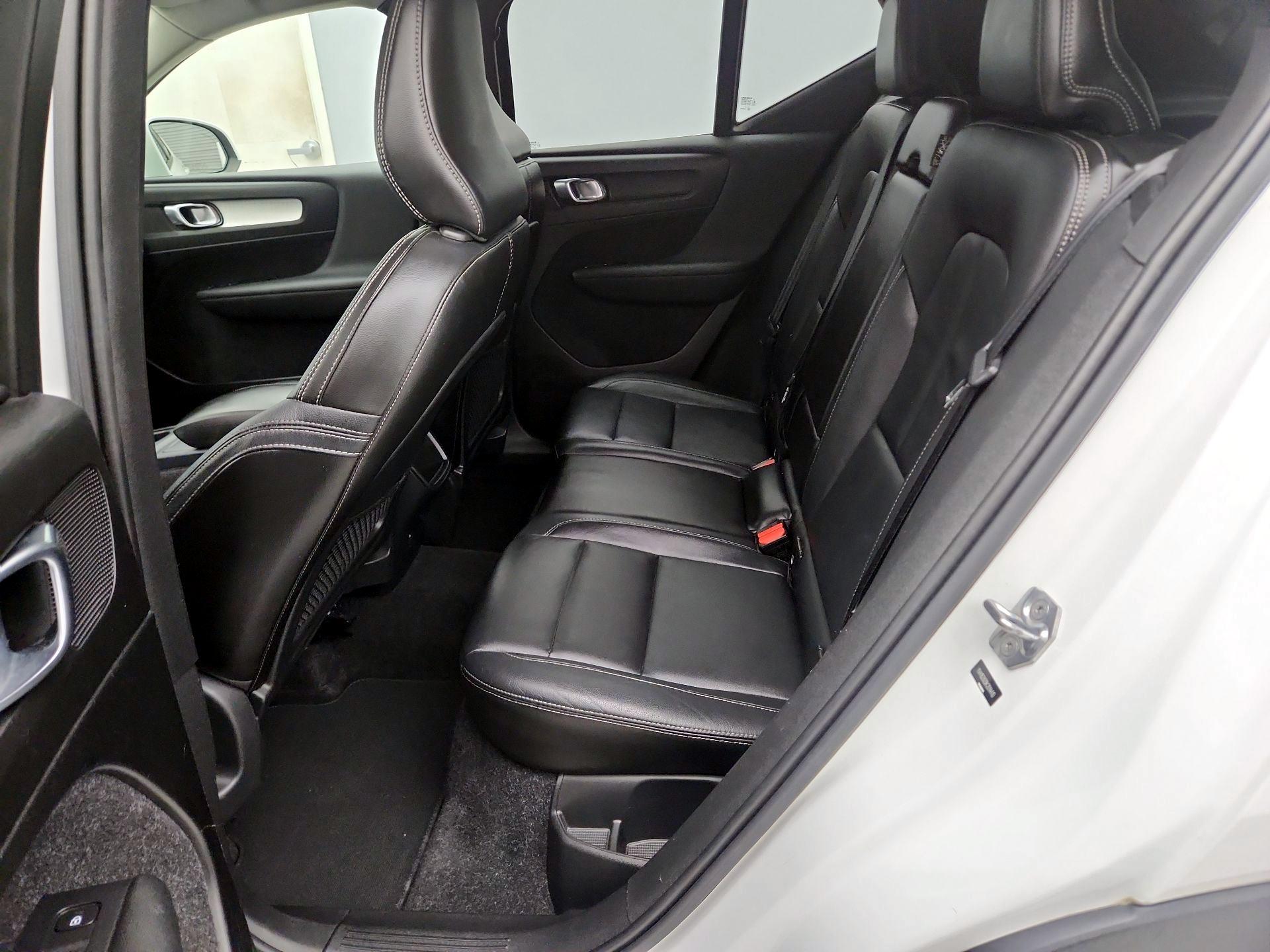 Thumbnail: 2019 Volvo XC40 - 20